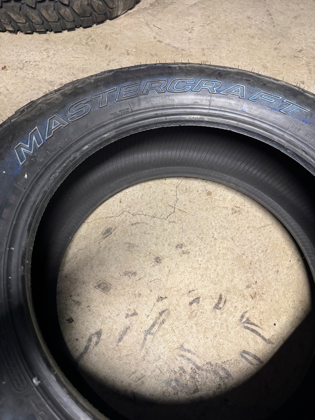 NOS MASTERCRAFT COURSER AXT2 OWL P 275 55 20 117T XL ALL TERRAIN TIRE 177043006