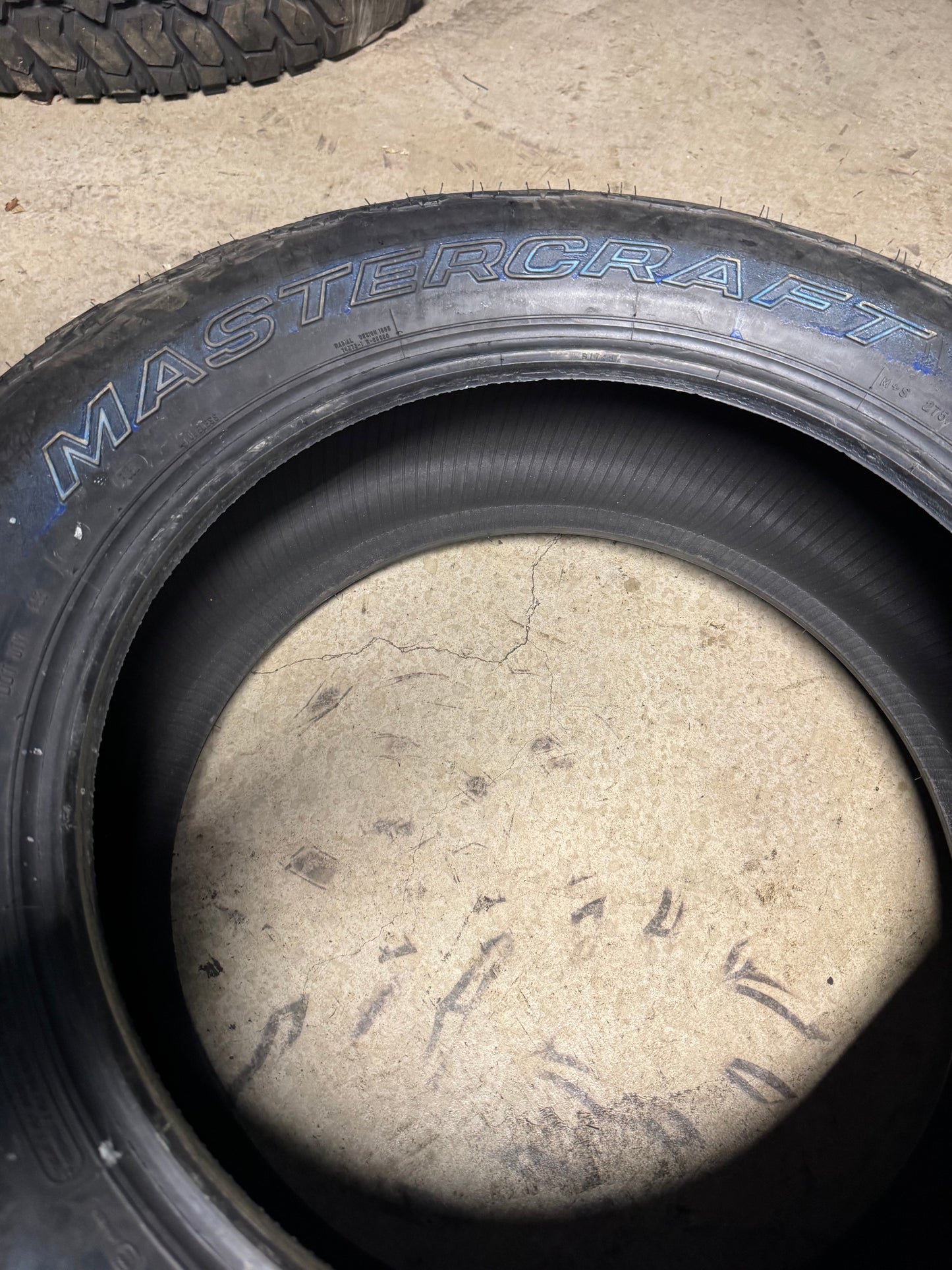 NOS MASTERCRAFT COURSER AXT2 OWL P 275 55 20 117T XL ALL TERRAIN TIRE 177043006