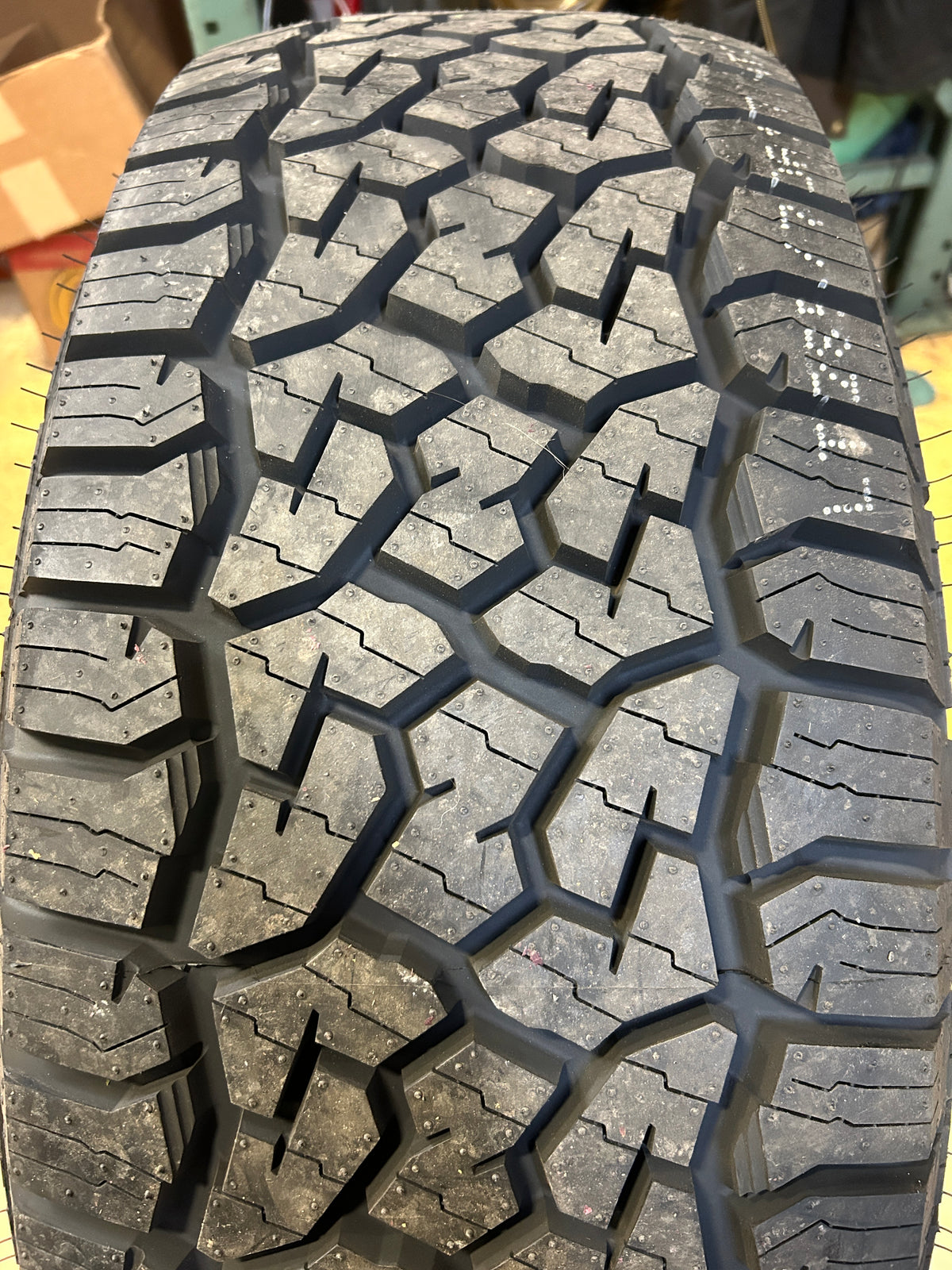 EVERGREEN DYNAVENTURE A/T LT 285 70 17 126/123S 10PLY ALL TERRAIN TIRE EGLT287
