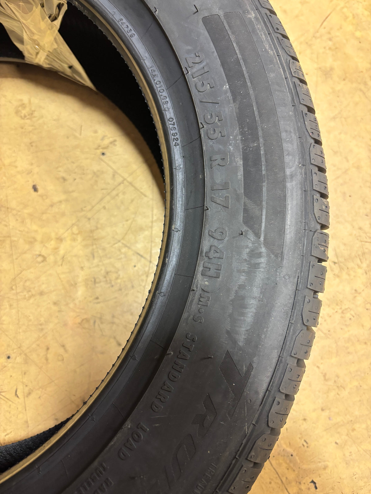 CONTINENTAL TRUECONTACT TOUR P 215 55 17 94H SL ALL SEASON TIRE 15570020000