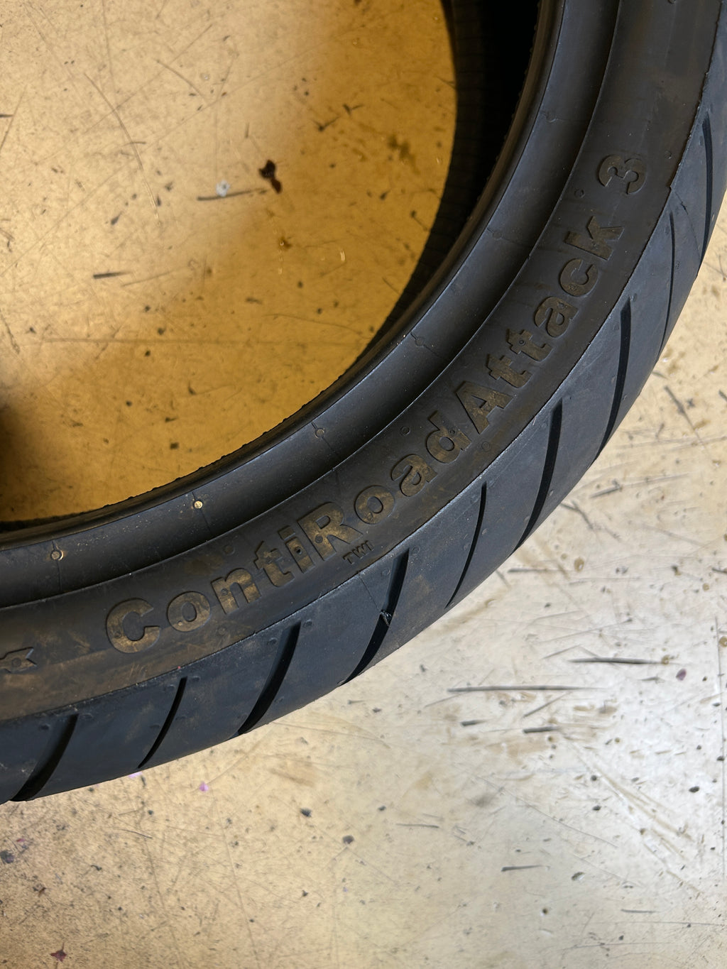 NOS CONTINENTAL CONTIROAD ATTACK 3160 60 17 69W REAR MOTORCYCLE TIRE 2445400000