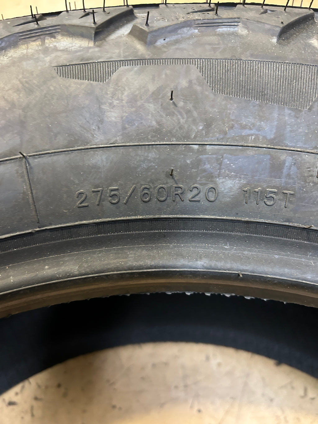 2 MASTERTRACK BADLANDS AT BSW P 275 60 20 115T ALL TERRAIN TIRE MASTAT015