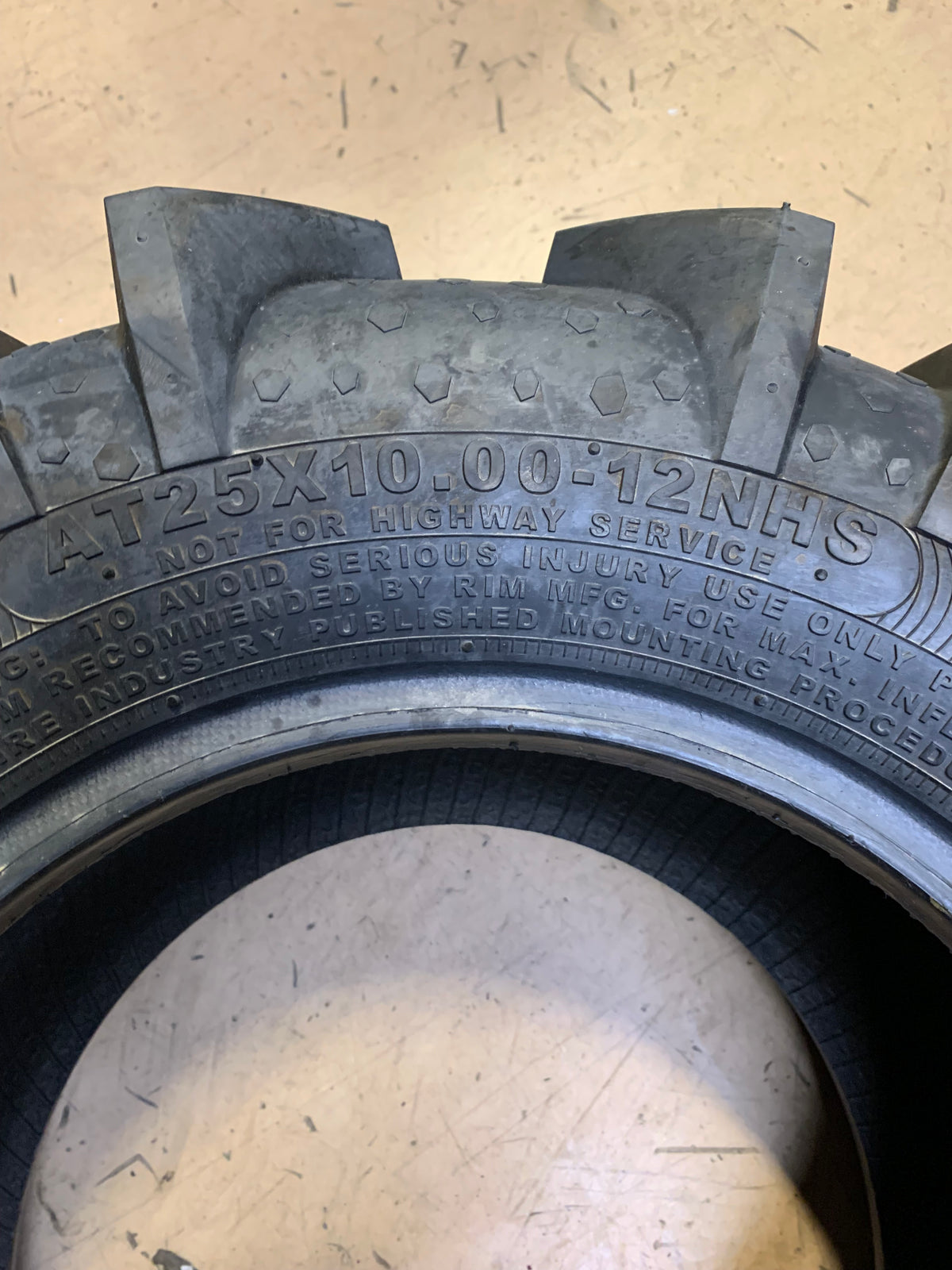 NOS OTR TOMAHAWK BSW AT  25 10 12 6PLY ATV/UTV TIRE T1200625100012