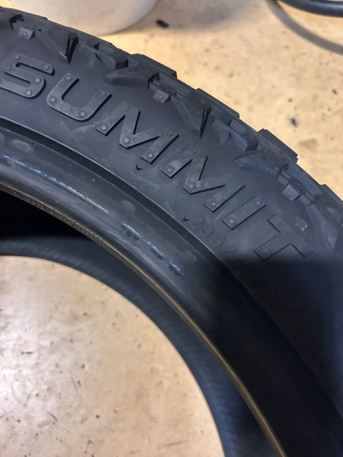 SUMMIT TRAIL CLIMBER RT BSW P 285 45 22 114Q XL RUGGED TIRE 1600703