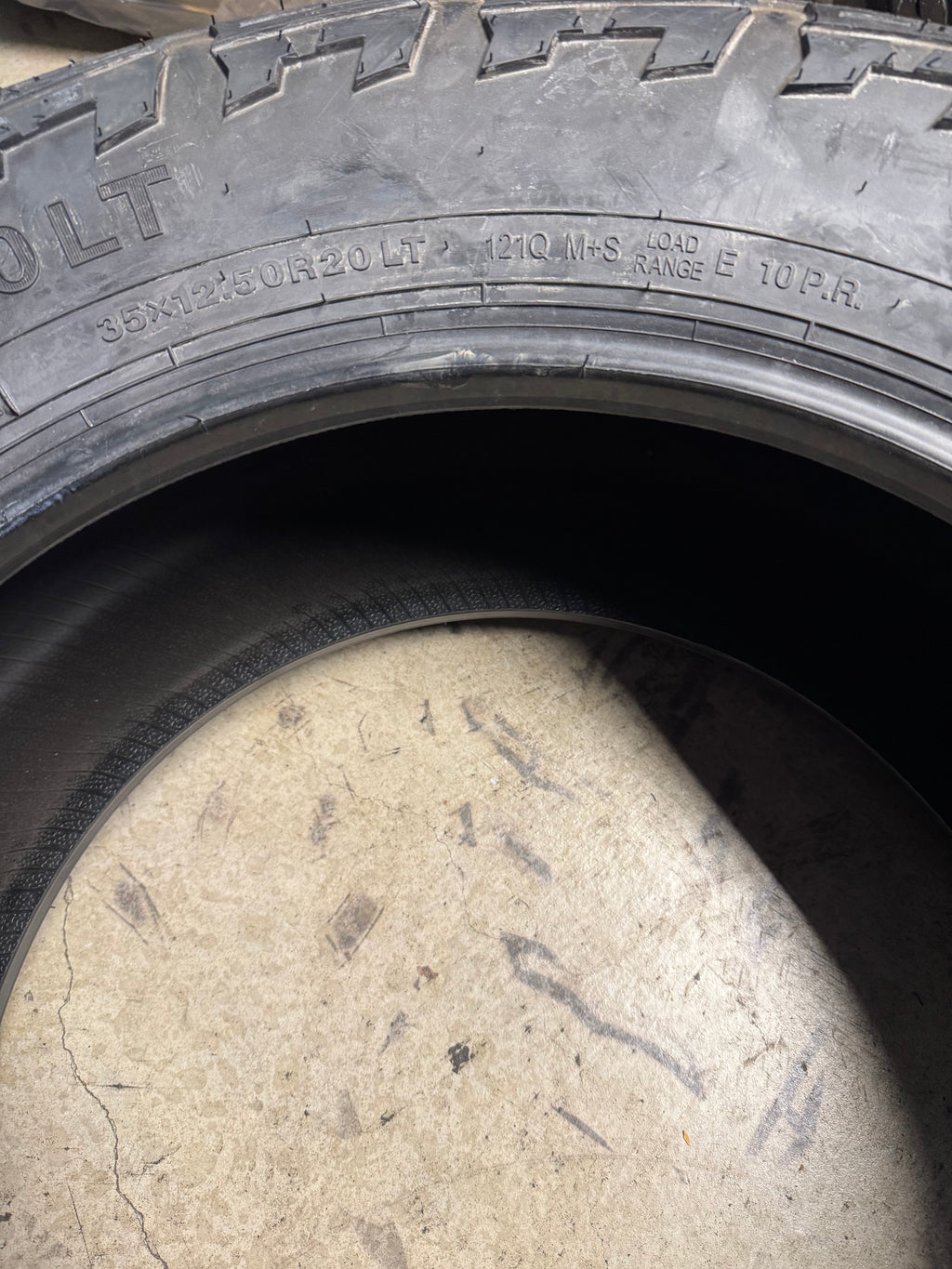 RED FLAME RD-X M/T BSW LT 35 12.5 20 121Q 10PLY MUD TERRAIN TIRE T3512520REDRDXMT