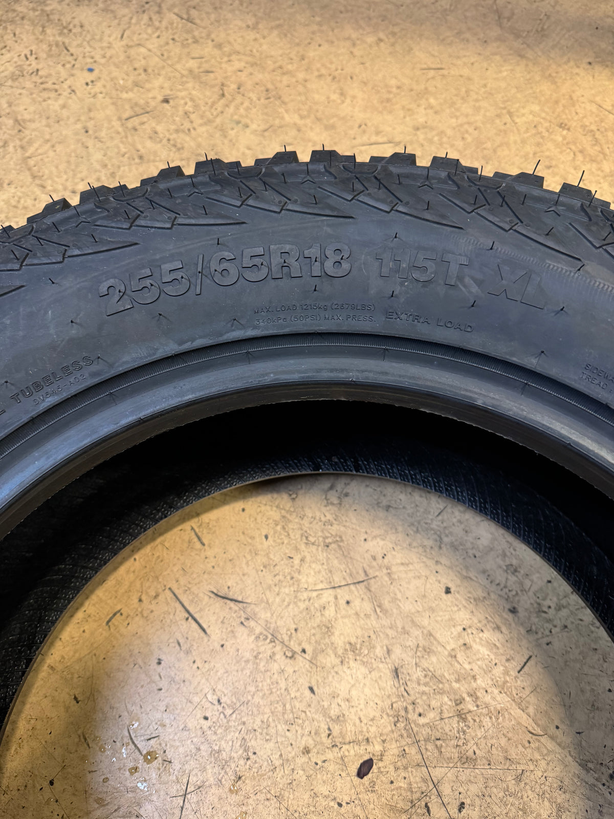VENOM POWER TRAIL HUNTER ATS BSW P  255 65 18 115T XL ALL TERRAIN TIRE VPTHATS46