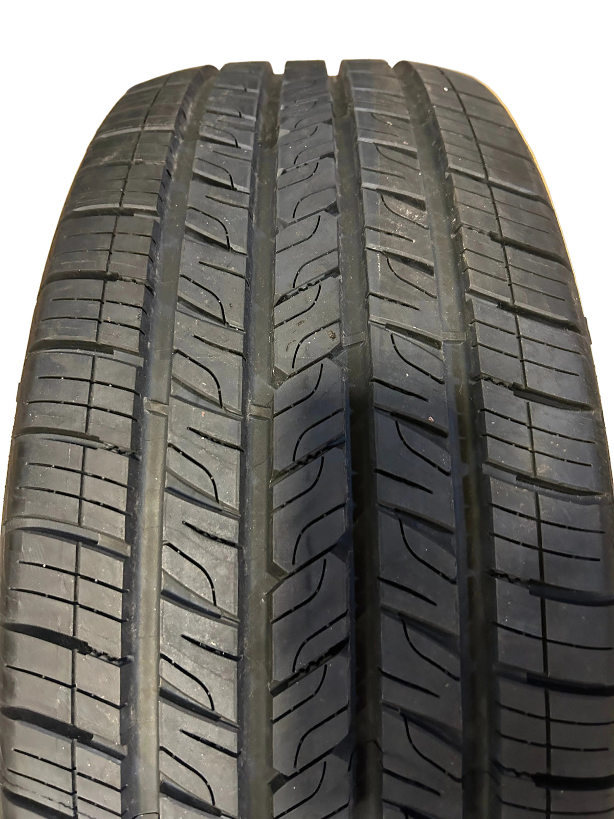 GOODYEAR ASSURANCE COMFORTDRIVE BSW P 245 60 18 105V  ALL SEASON TIRE 413012582