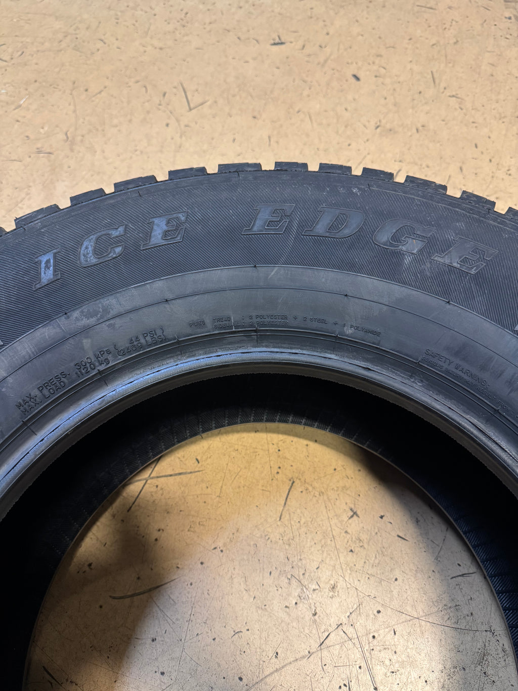 SUMITOMO ICE EDGE BSW P 265 70 16 112T WINTER TIRE EDG93