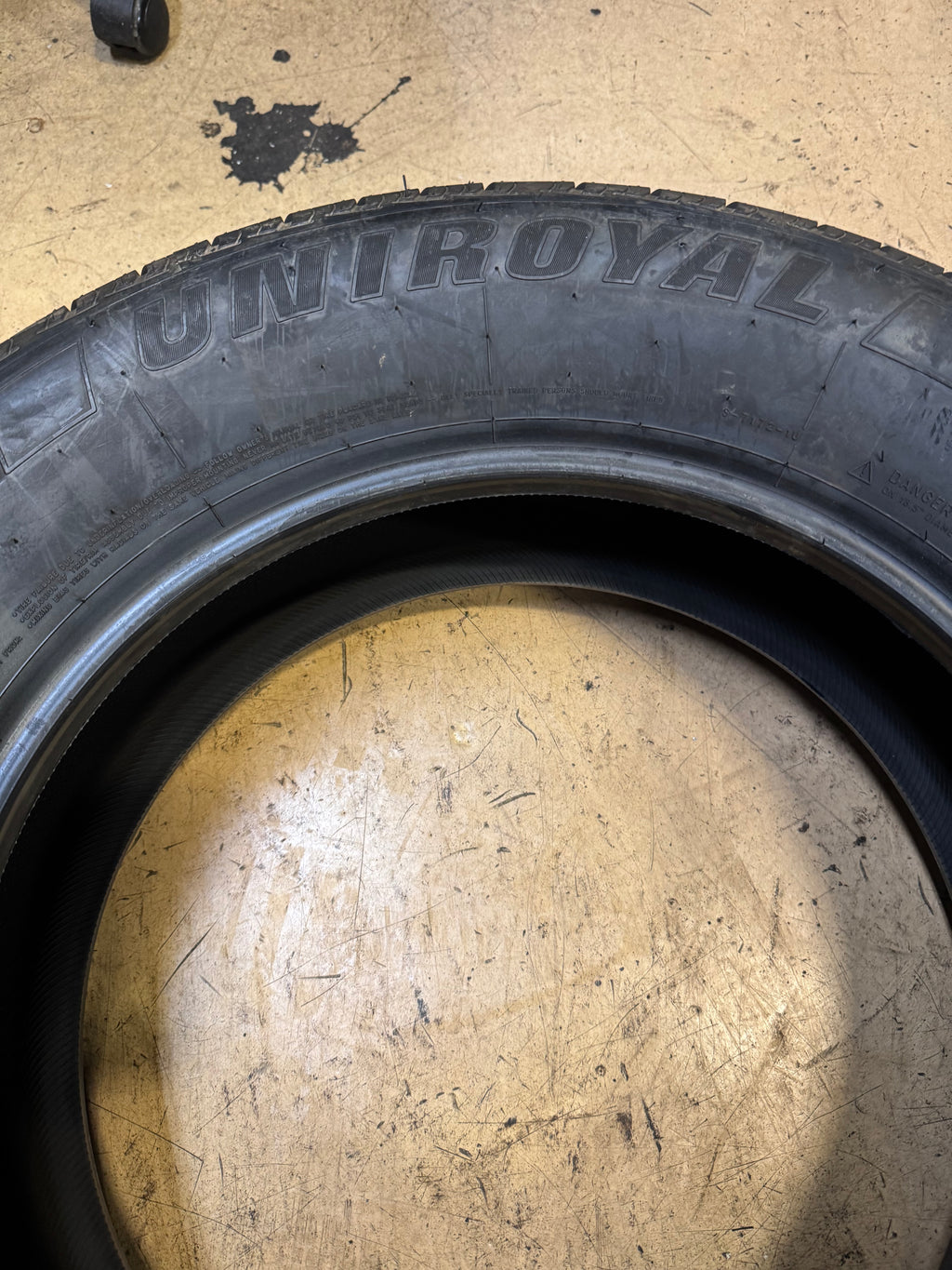 UNIROYAL TIGER PAW TOURING A/S BSW P 255 60 18 108H ALL SEASON TIRE 03436