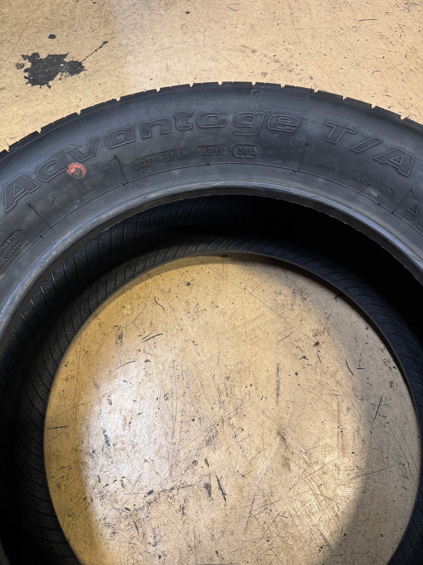 2 NOS BFGOODRICH ADVANTAGE T/A BSW P 215 60 16 95V ALL SEASON TIRE 39484
