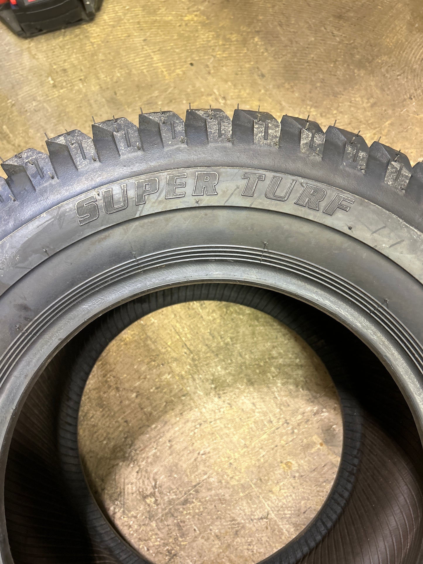 KENDA SUPER TURF K500 BSW  24 12.00 12 4PLY LAWN/GARDEN TIRE 10500128AB1