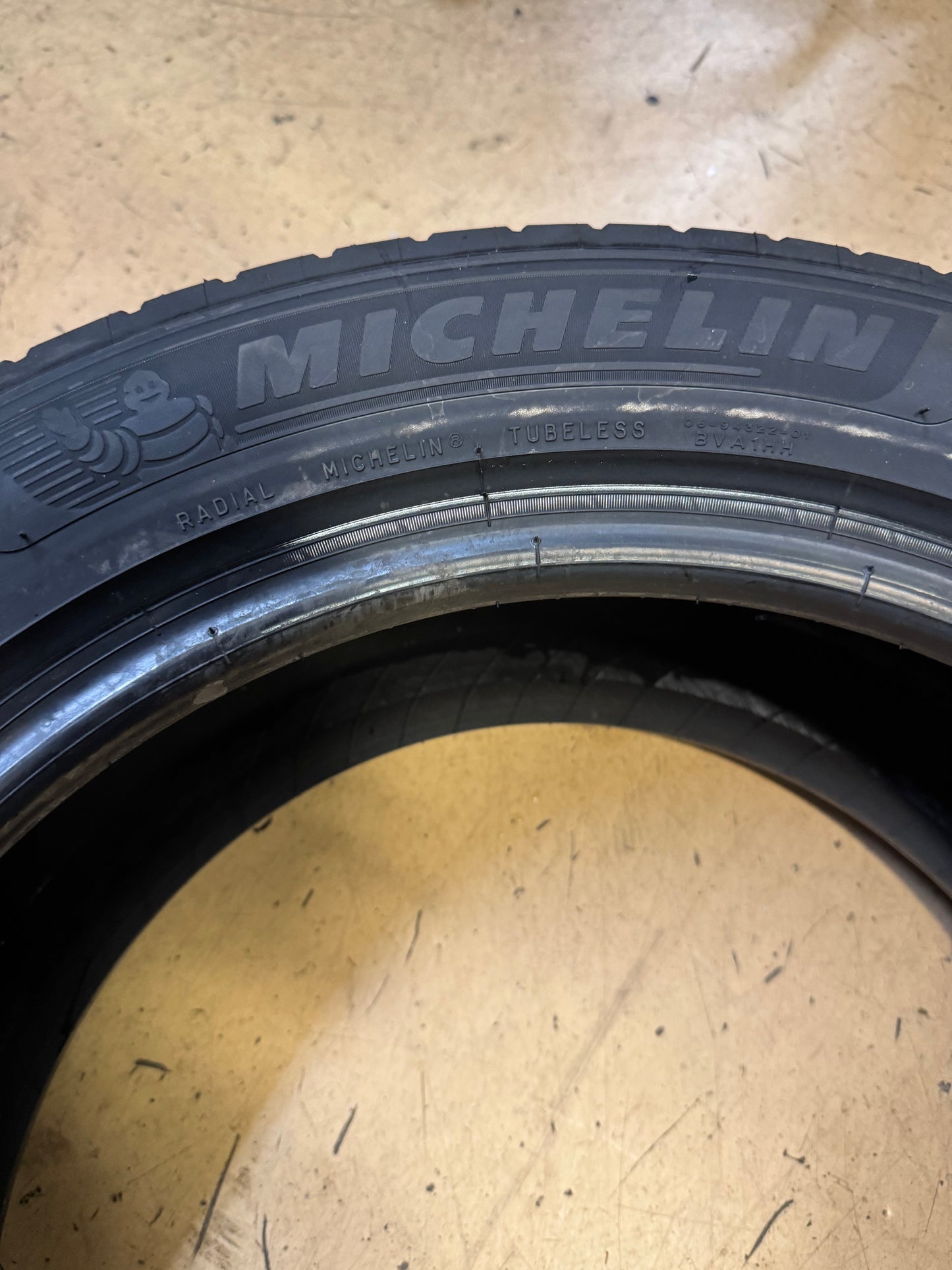 MICHELIN PILOT SPORT ALL SEASON 4 BSW P 245 50 18 104Y XL TIRE 27469