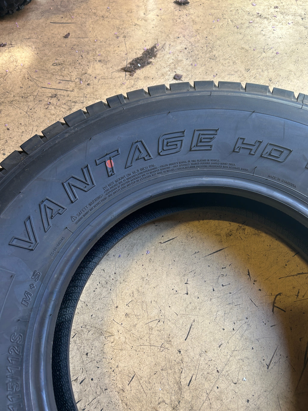 4 VANTAGE LT HD BSW LT 215 85 16 115/112S 10PLY ALL SEASON TIRE VT26317