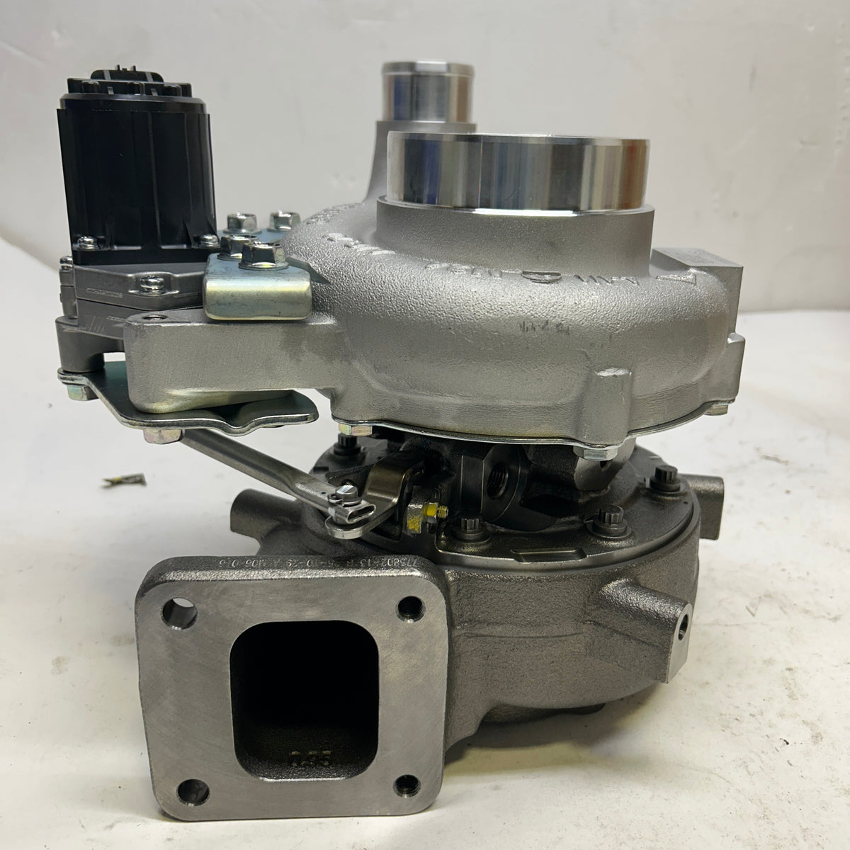 HINO GENUINE PARTS GARRET TURBOCHARGER HINO GENUINE PARTS 8307240001