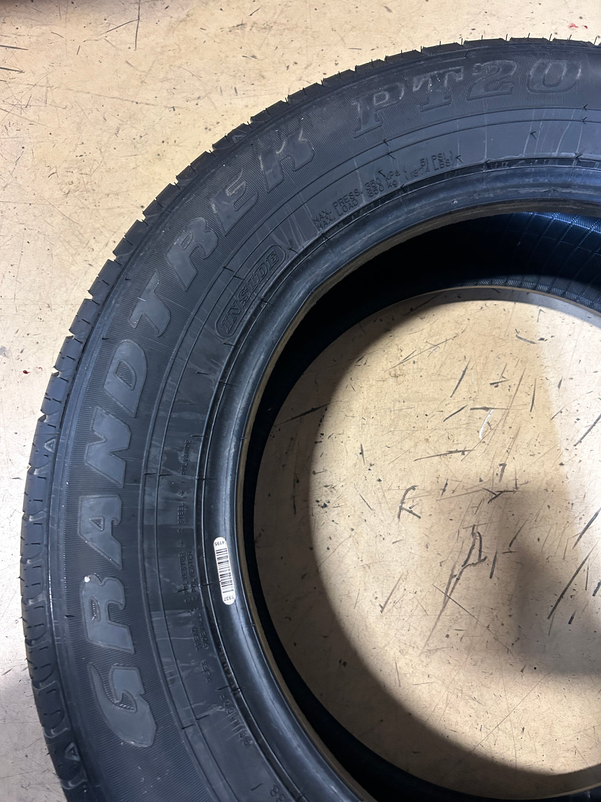 DUNLOP GRANDTREK PT20 BSW P 225 65 17 102H SL TOURING TIRE 57000440