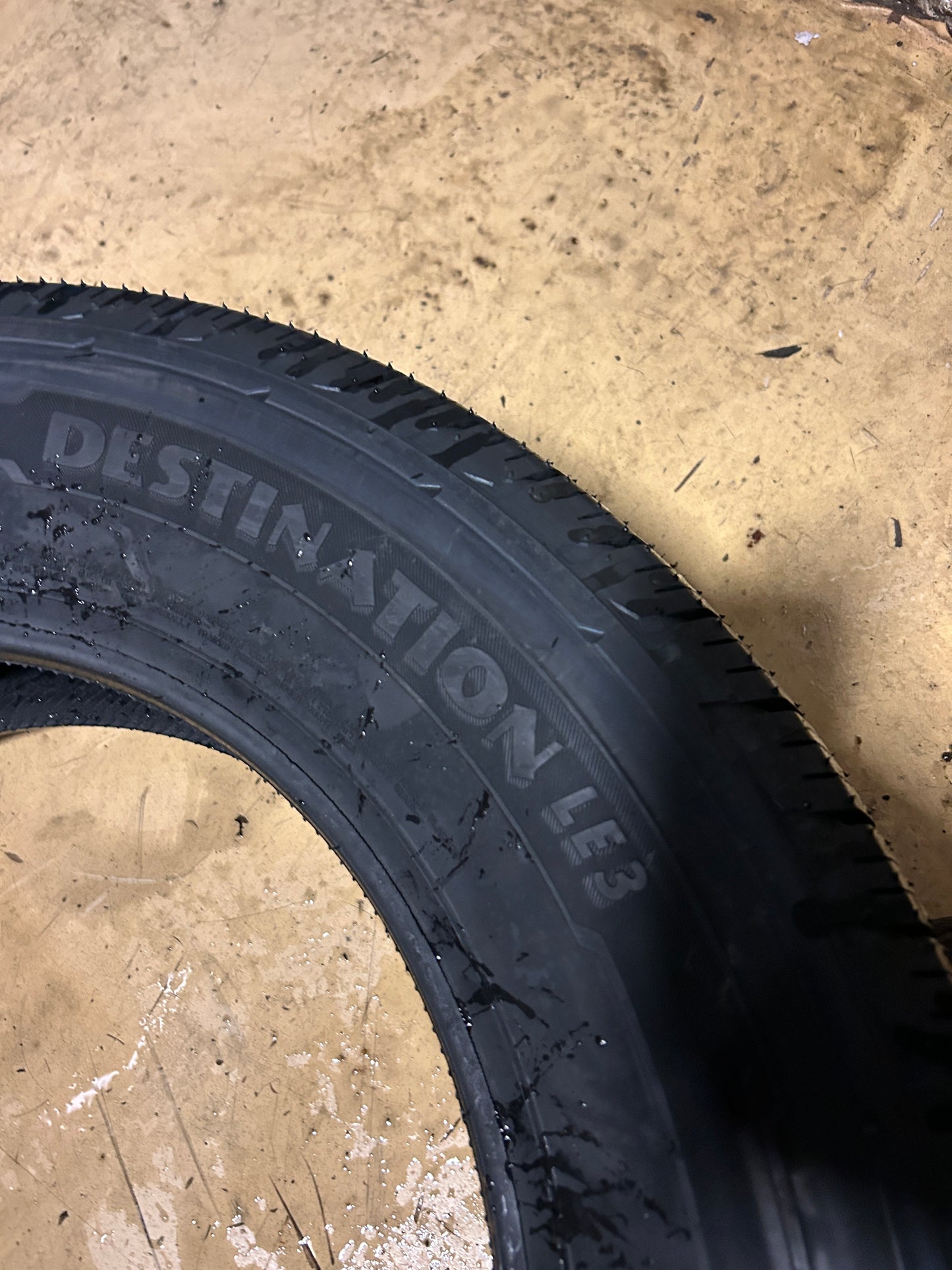 2 FIRESTONE DESTINATION LE3 BSW P 235 65 17 104H ALL SEASON TIRE 005365