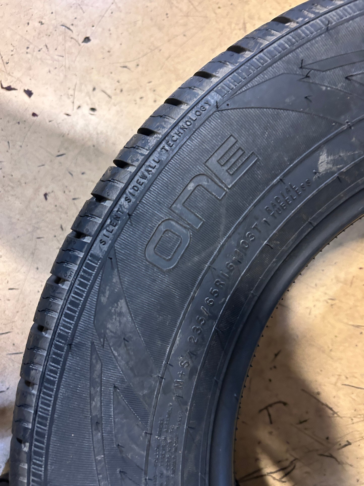 NOKIAN ONE BSW P 235 65 16 103T ALL SEASON TIRE T431349