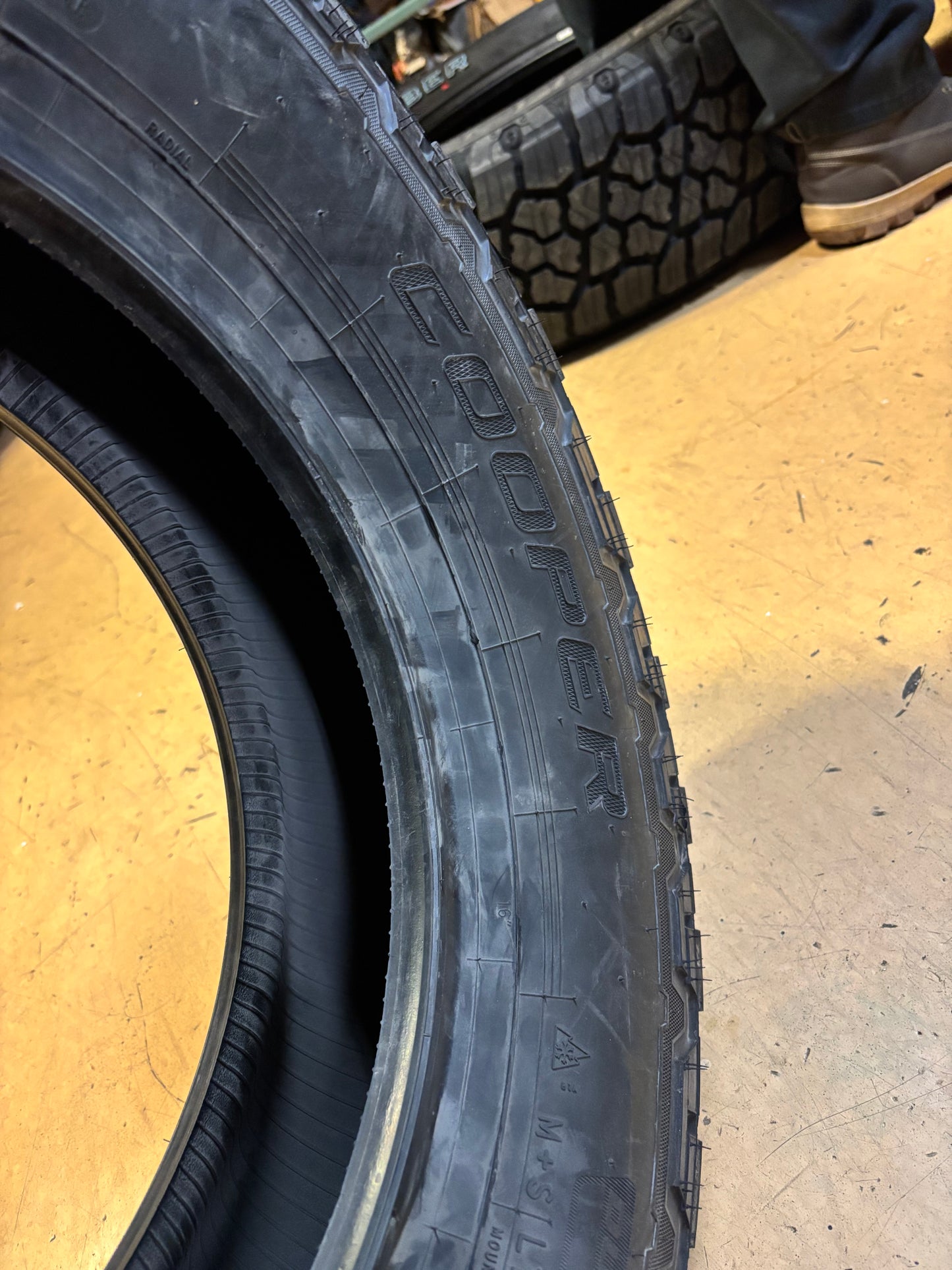 COOPER DISCOVERER AT3 BSW LT 225 75 16 115/112R LRE 10 PLY ALL TERRAIN TIRE 170005030