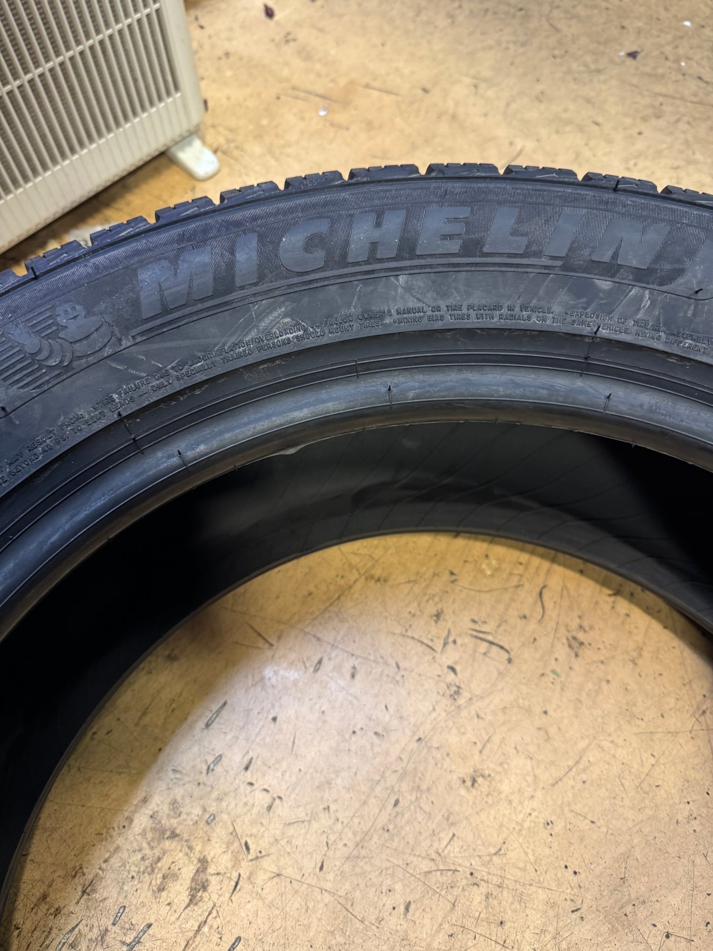 NOS MICHELIN X-ICE SNOW BSW P 245/50R18 104H XL WINTER TIRE 07385