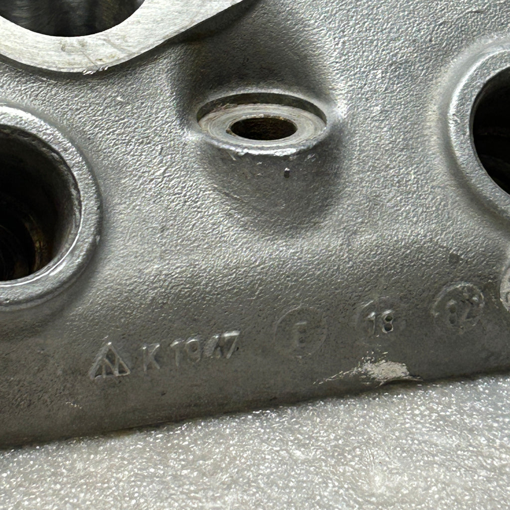 PORSCHE 928 S2 4.7L V8 CYLINDER HEAD MISSING PARTS 9281043483R