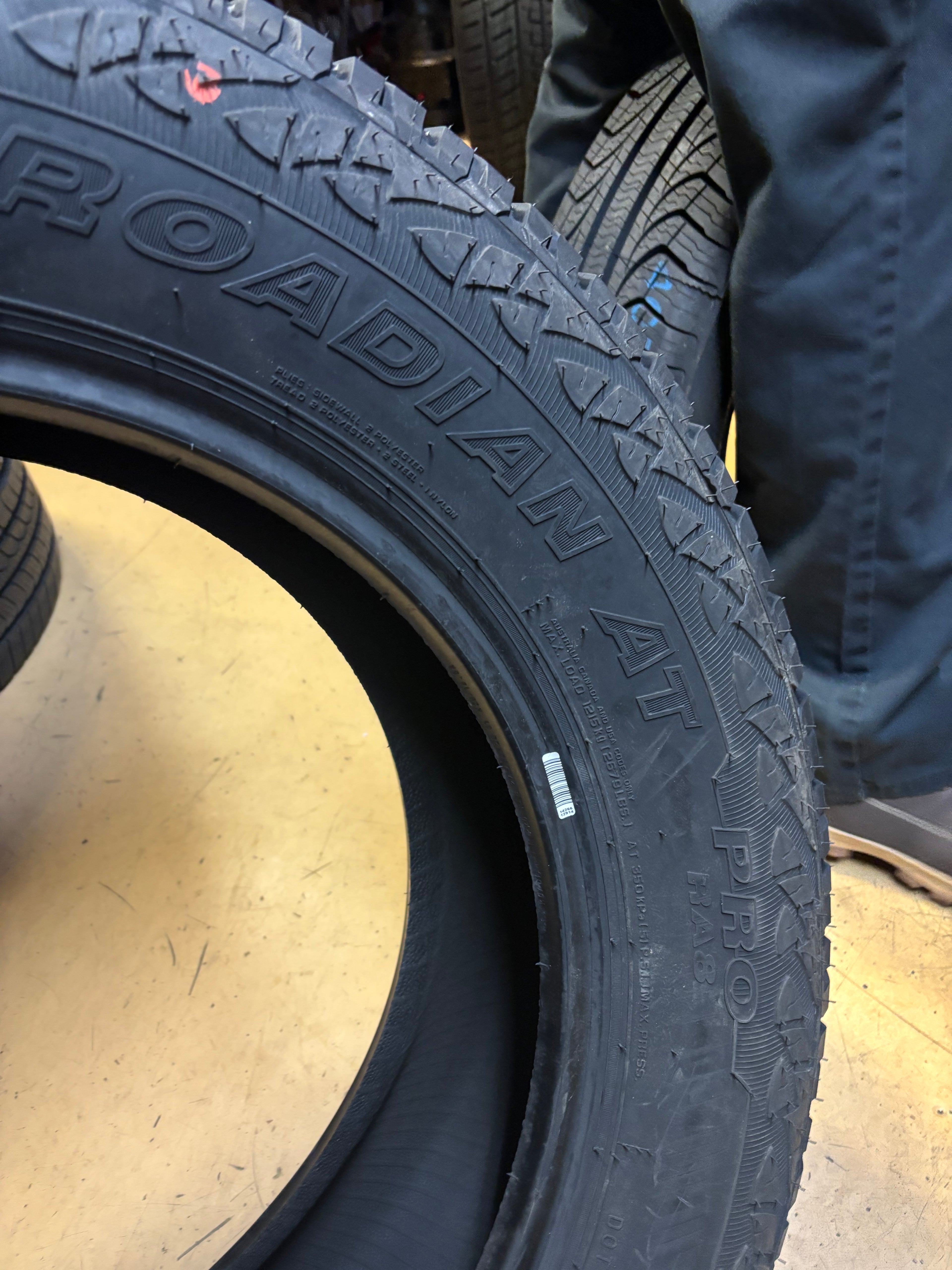 (KSL ONLY) 4 NEXEN  ROADIAN AT PRO RA8 BSW BSW P 275 60 20 115S SL ALL TERRAIN  TIRES 13121NXK