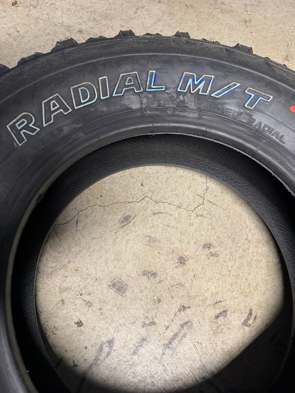 NOS NAKANG MUD STAR RADIAL M/T OWL LT 255 75 17 111/108Q 6PLY MUD TERRAIN TIRE 22130002
