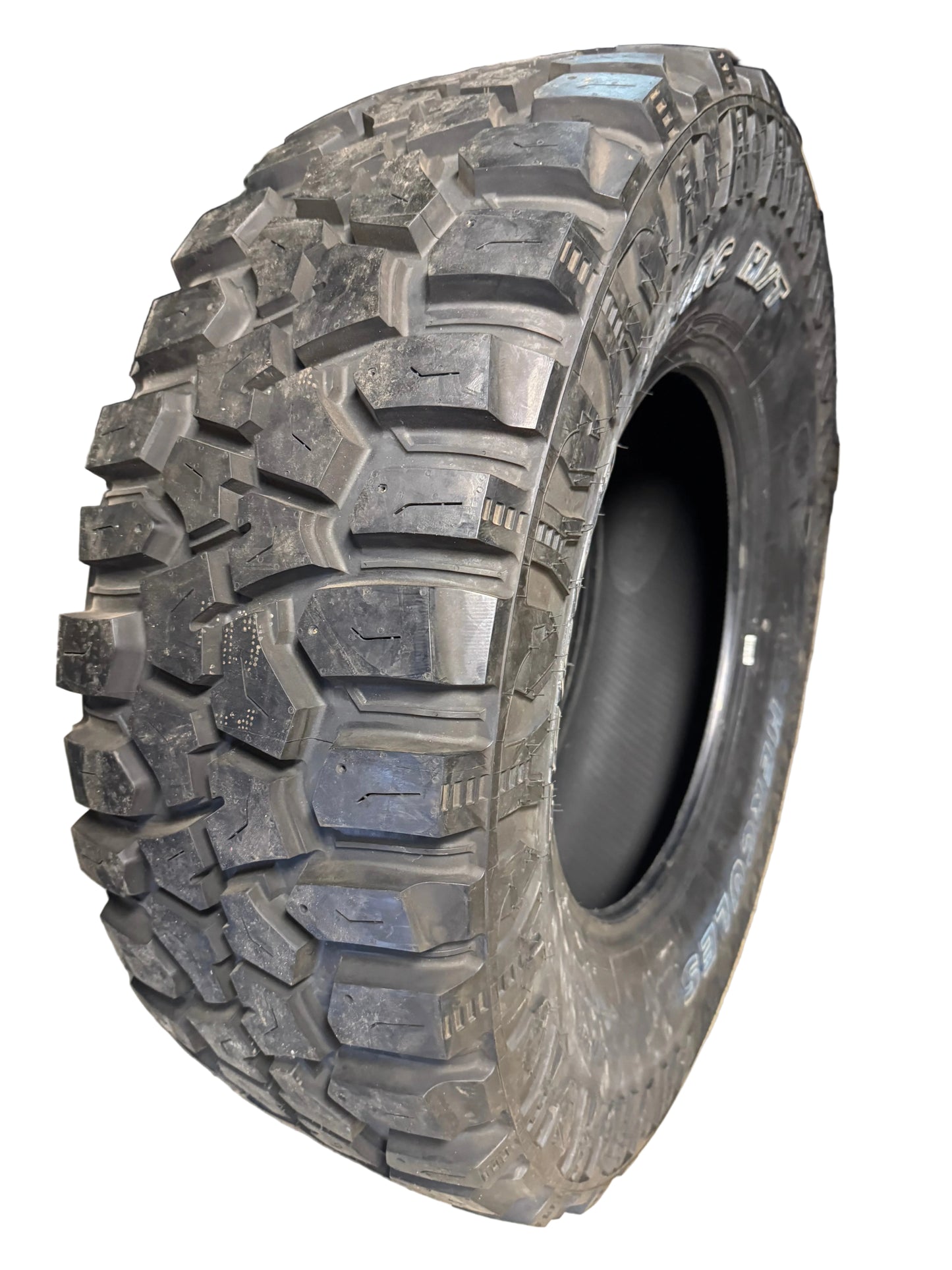NOS HERCULES TERRA TRAC M/T OWL LT 305 70 18 126/123Q 10PLY MUD TERRAIN TIRE 08190