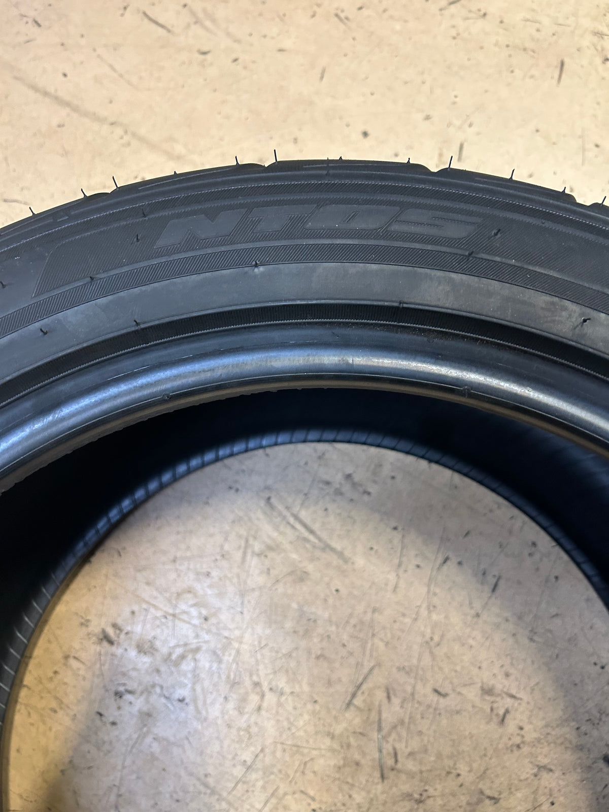 NITTO NT05 BSW P 255 40 17 98W XL PERFORMANCE TIRE 207130