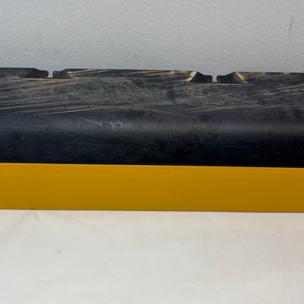 GENUINE PORSCHE RH ROCKER PANEL SPEED YELLOW 964 89-93