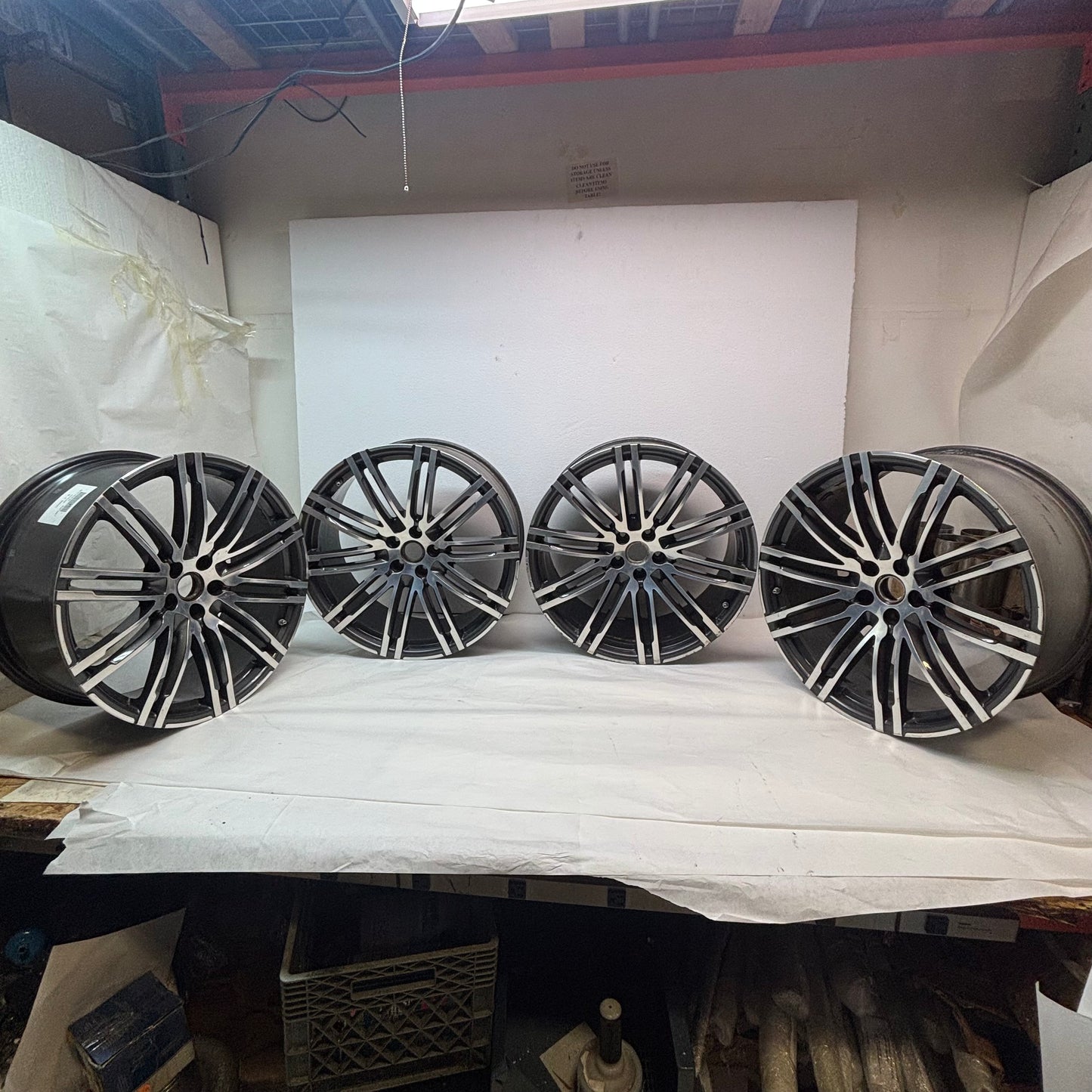GENUINE PORSCHE MACAN 21 INCH STAGGERED SET F:21X9 ET26 R:21X10 ET26 WHEELS