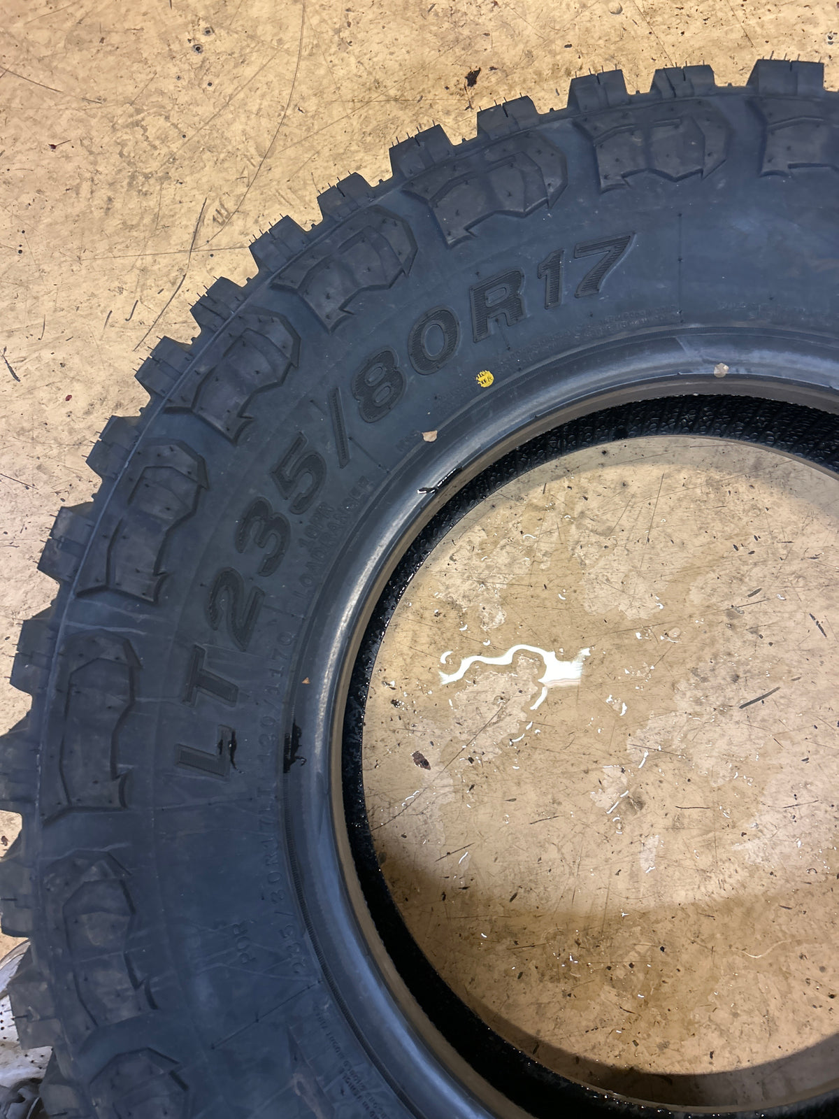 2 LINGLONG CROSSWIND M/T BSW LT 235 80 17 120/117Q  TIRE 221007513