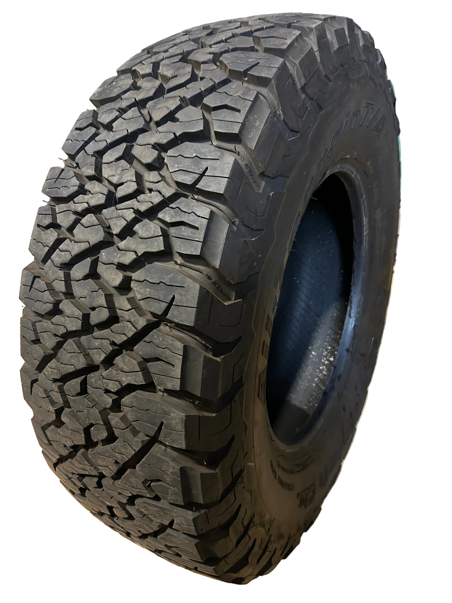 USED 11/32” BFGOODRICH ALL-TERRAIN T/A KO3 LT 285 70 17 116/113S 6PLY TIRE 62187