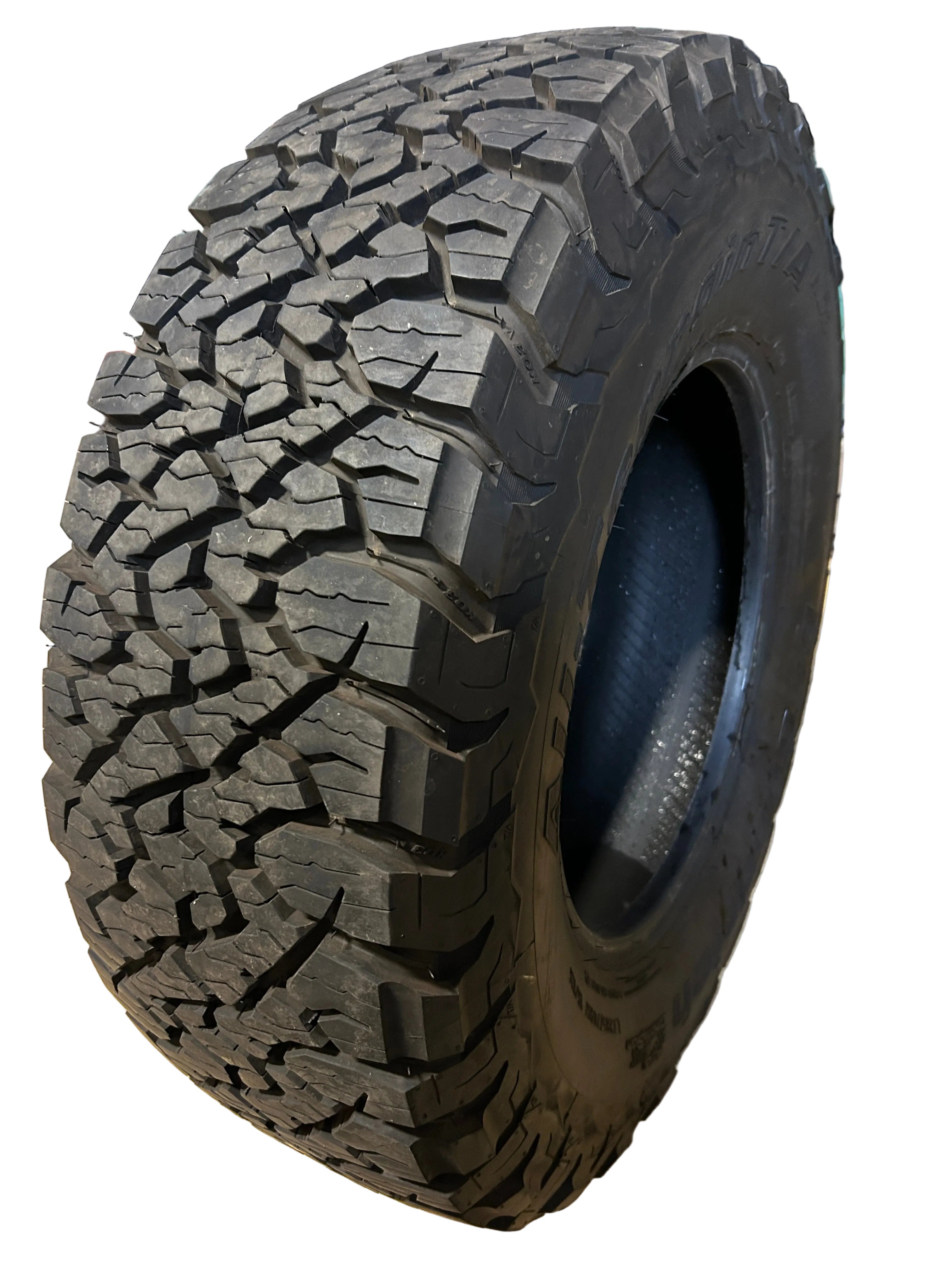 USED 11/32” BFGOODRICH ALL-TERRAIN T/A KO3 LT 285 70 17 116/113S 6PLY TIRE 62187