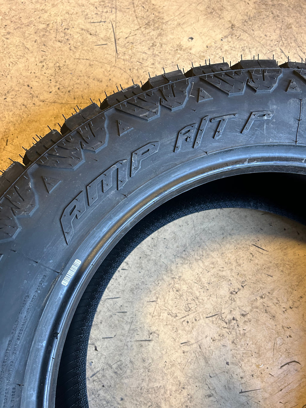 AMP TERRAIN PRO A/T P LT 275 60 20 123/120S 10PLY ALL TERRAIN TIRE 2656020AMPCA2