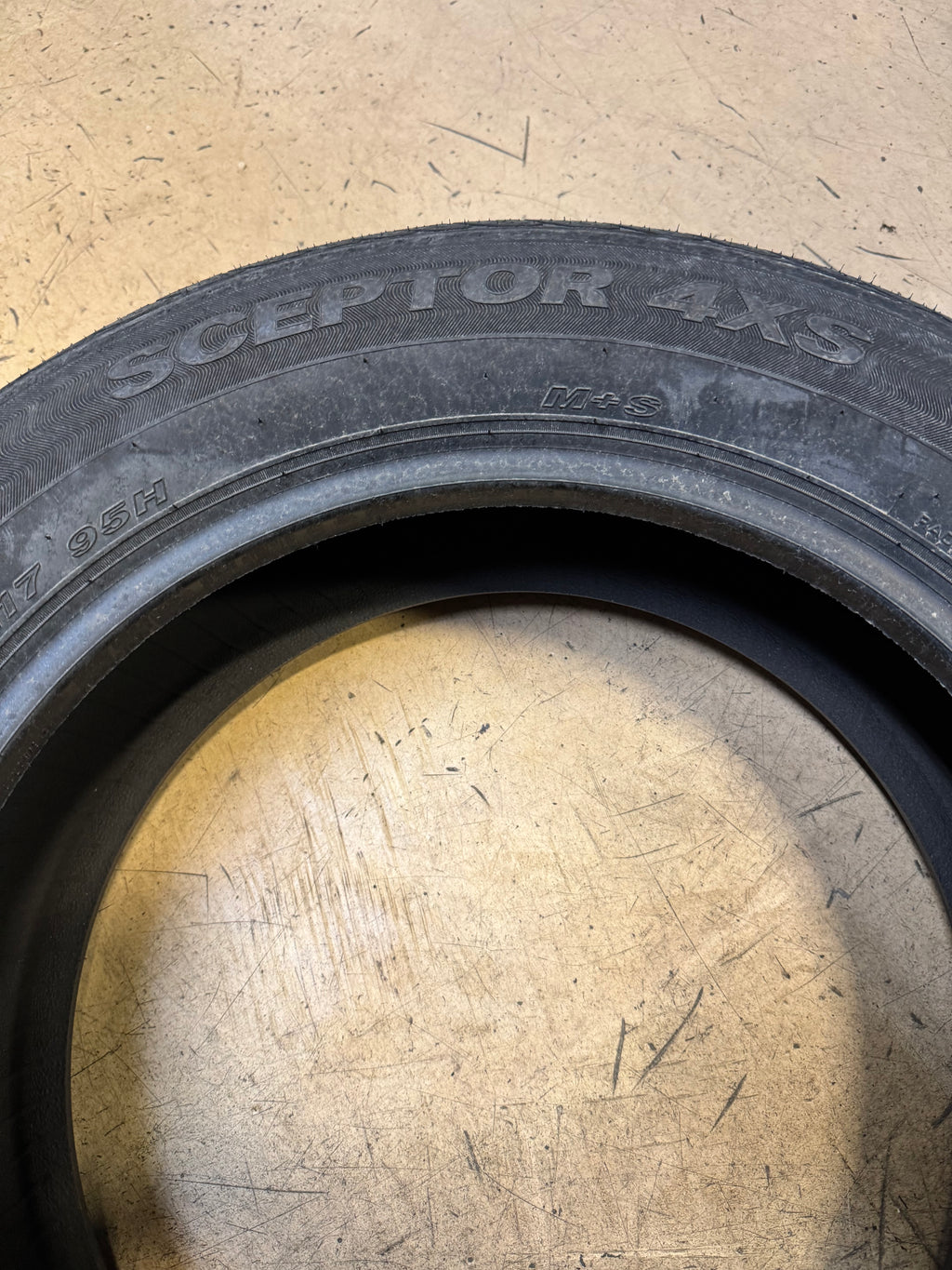 SCEPTOR 4XS BSW P 215 60 17 95H ALL SEASON TIRE RSX11