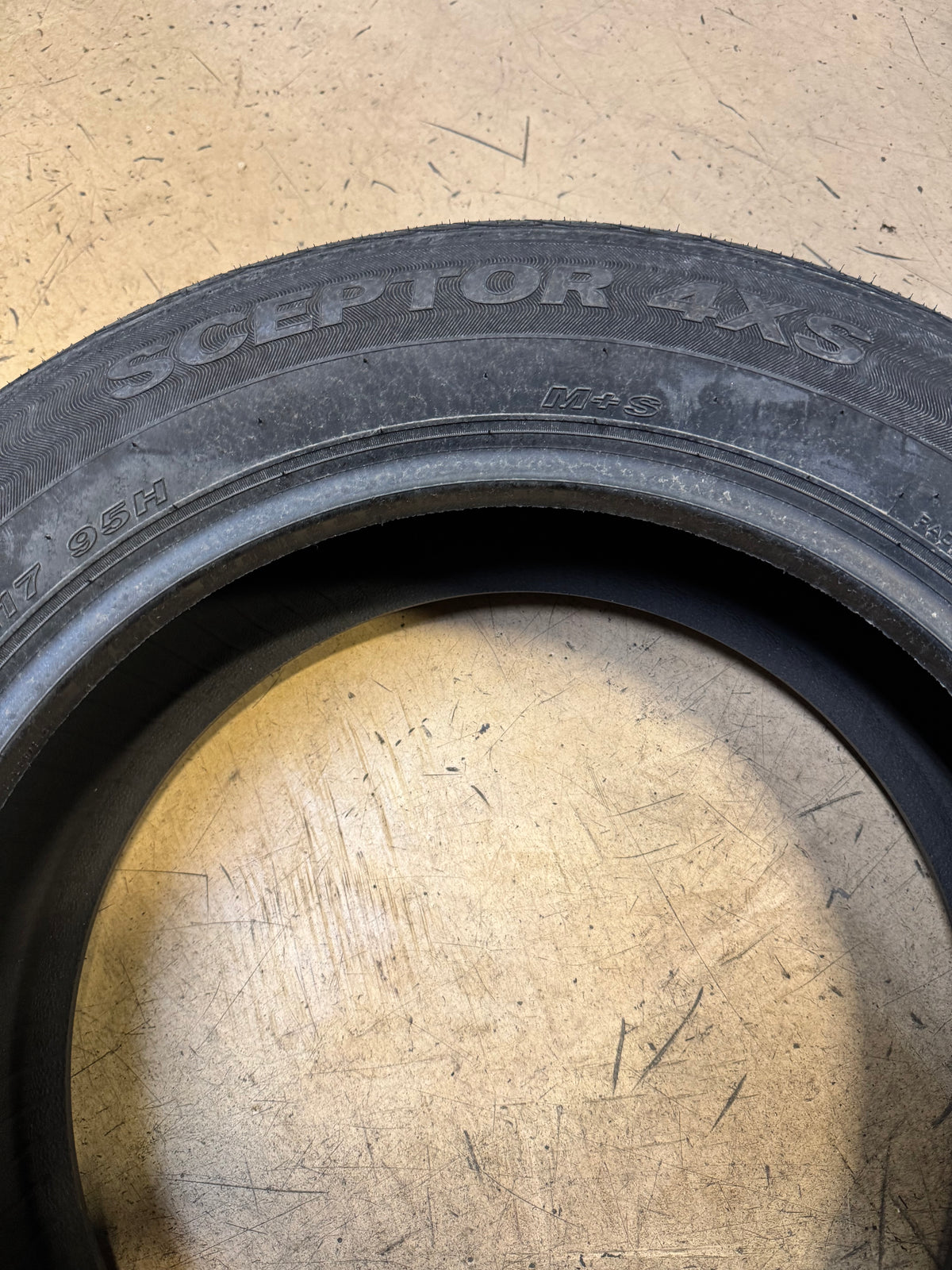 SCEPTOR 4XS BSW P 215 60 17 95H ALL SEASON TIRE RSX11