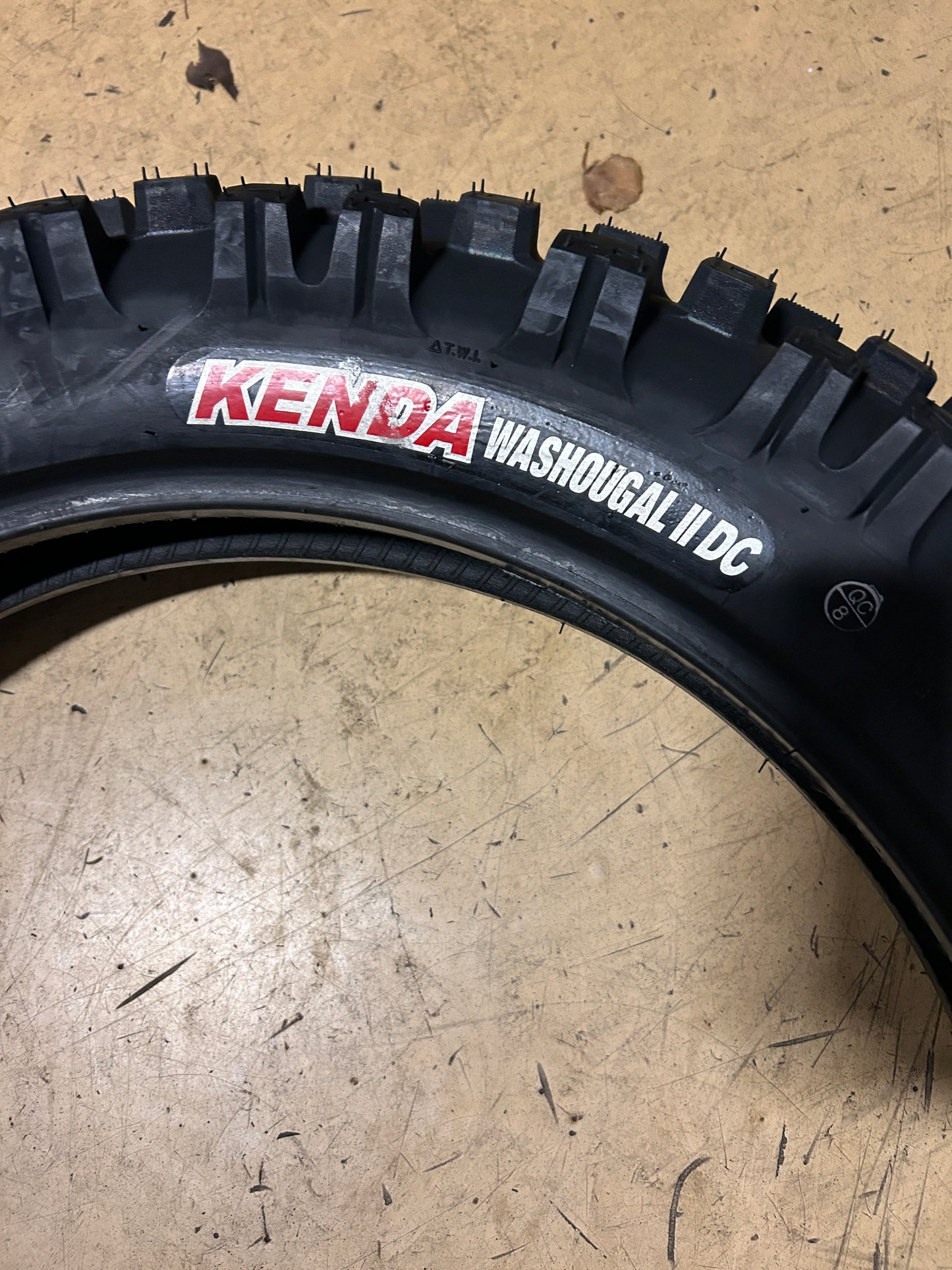 KENDA K786 WASHOUGAL II DC BSW  120 100 18 68M REAR DIRT BIKE TIRE 047861813C0