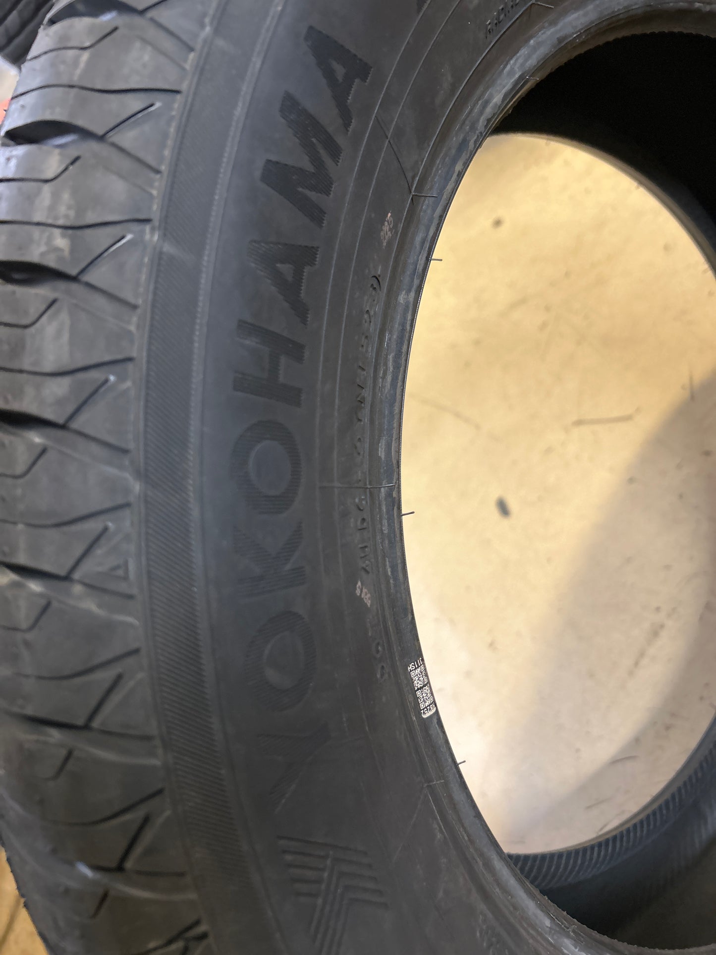 2 YOKOHAMA AVID ASCEND GT BSW P 235 60 18 107V ALL SEASON TIRE 110132756