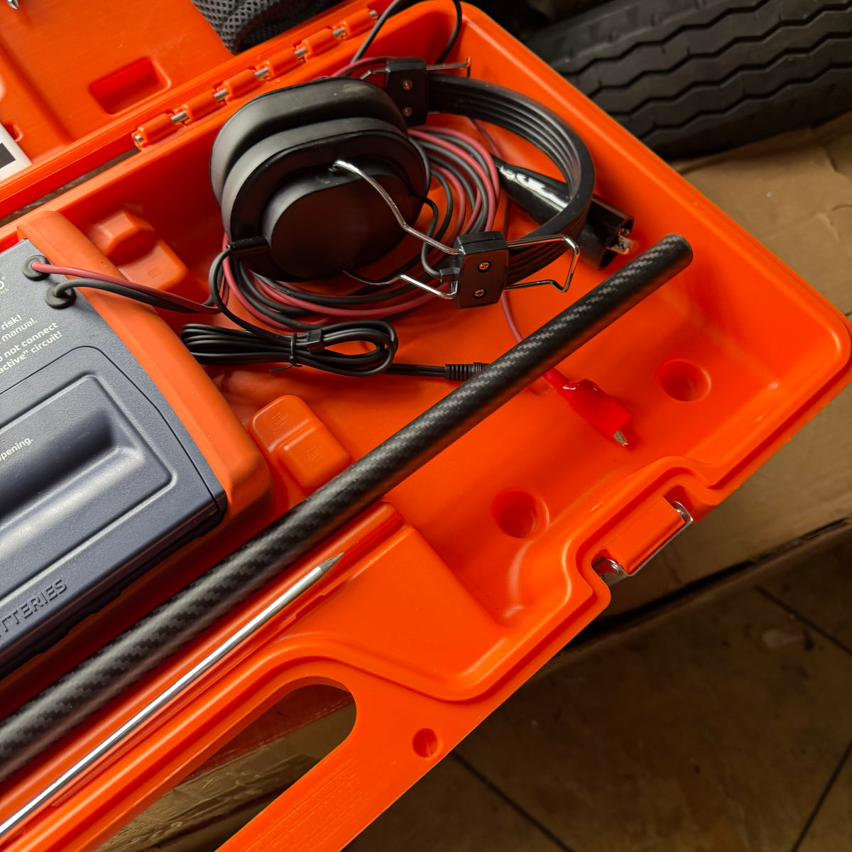TEMPO COMMUNICATIONS 521E WIRE & VALVE LOCATING SYSTEM