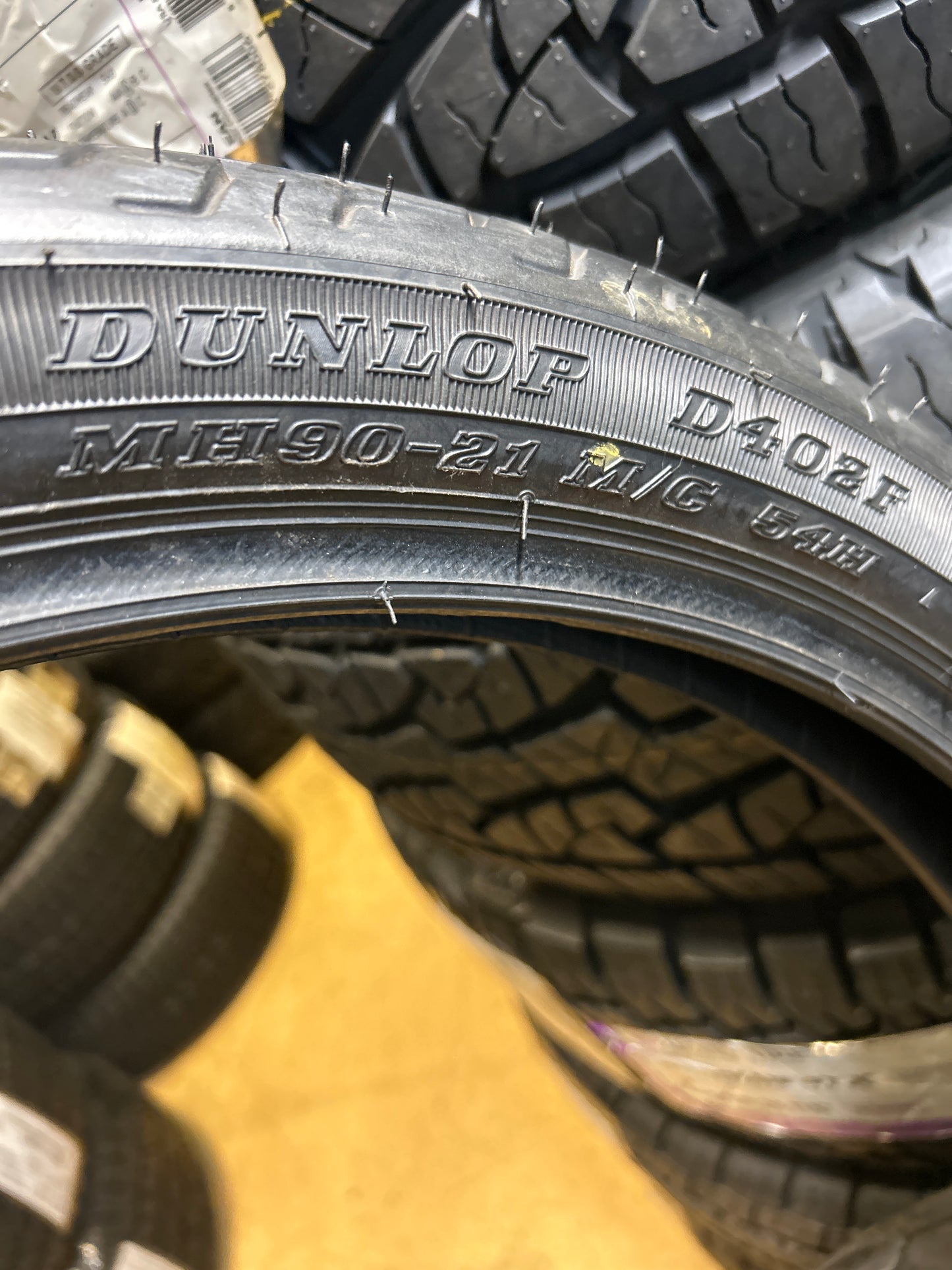 NOS DUNLOP D402F HARLEY DAVIDSON MH90 21 54H FRONT MOTORCYCLE TIRE 301763