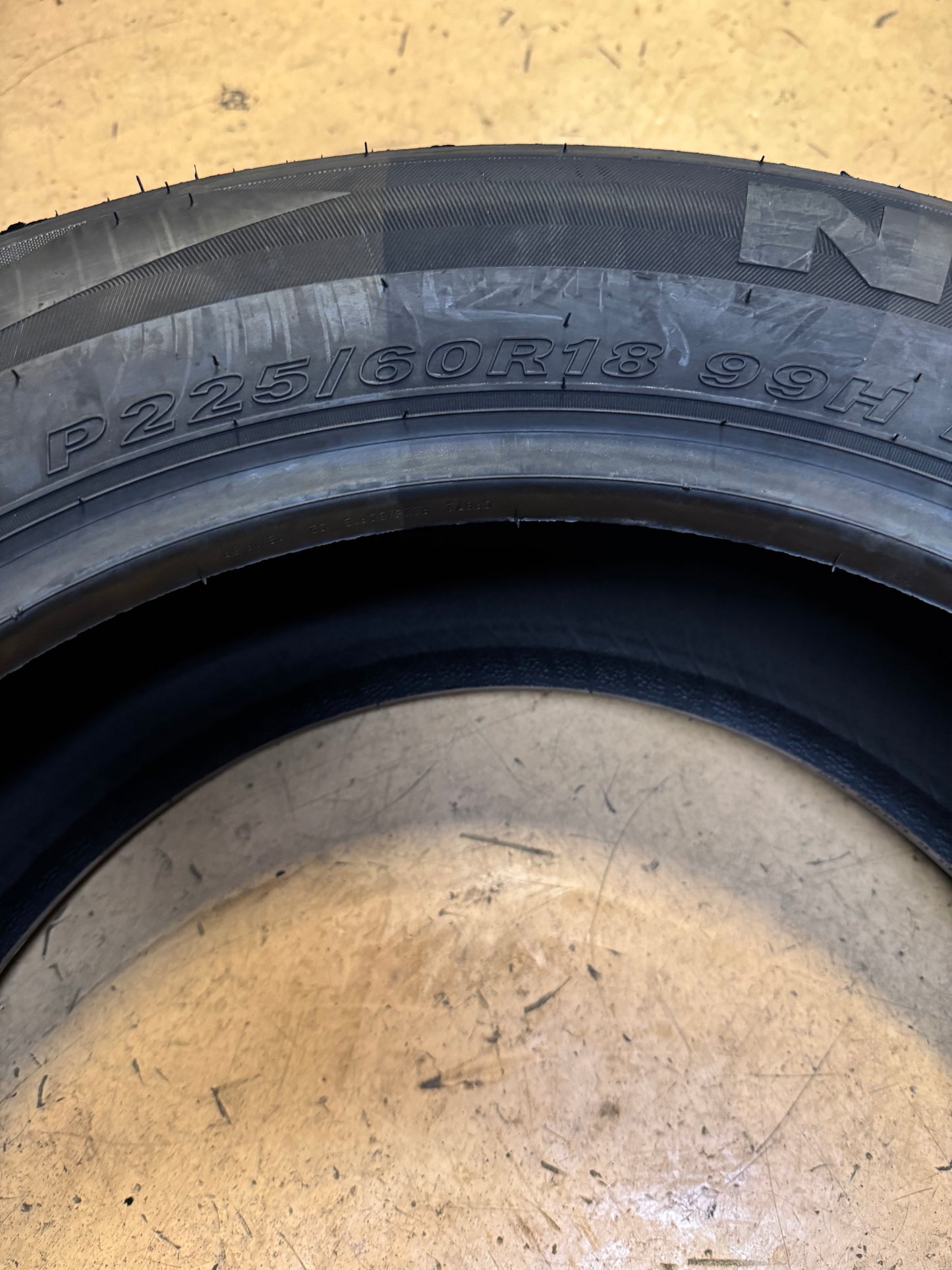 NEXEN CP672 BSW P  225 60 18 99H ALL SEASON TIRE 11408NXK