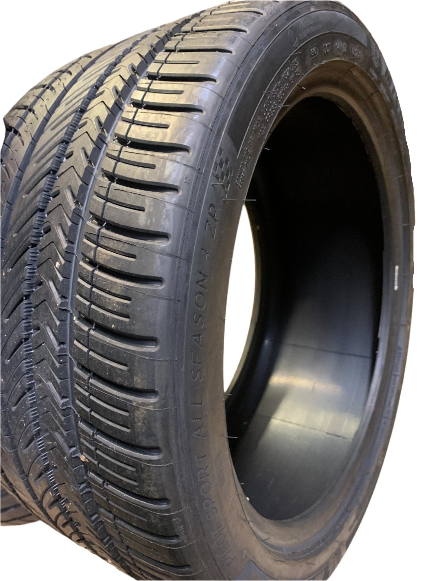 MICHELIN PILOT SPORT ALL SEASON 4 ZP BSW  P 275 35 18 95Y TIRE 40767