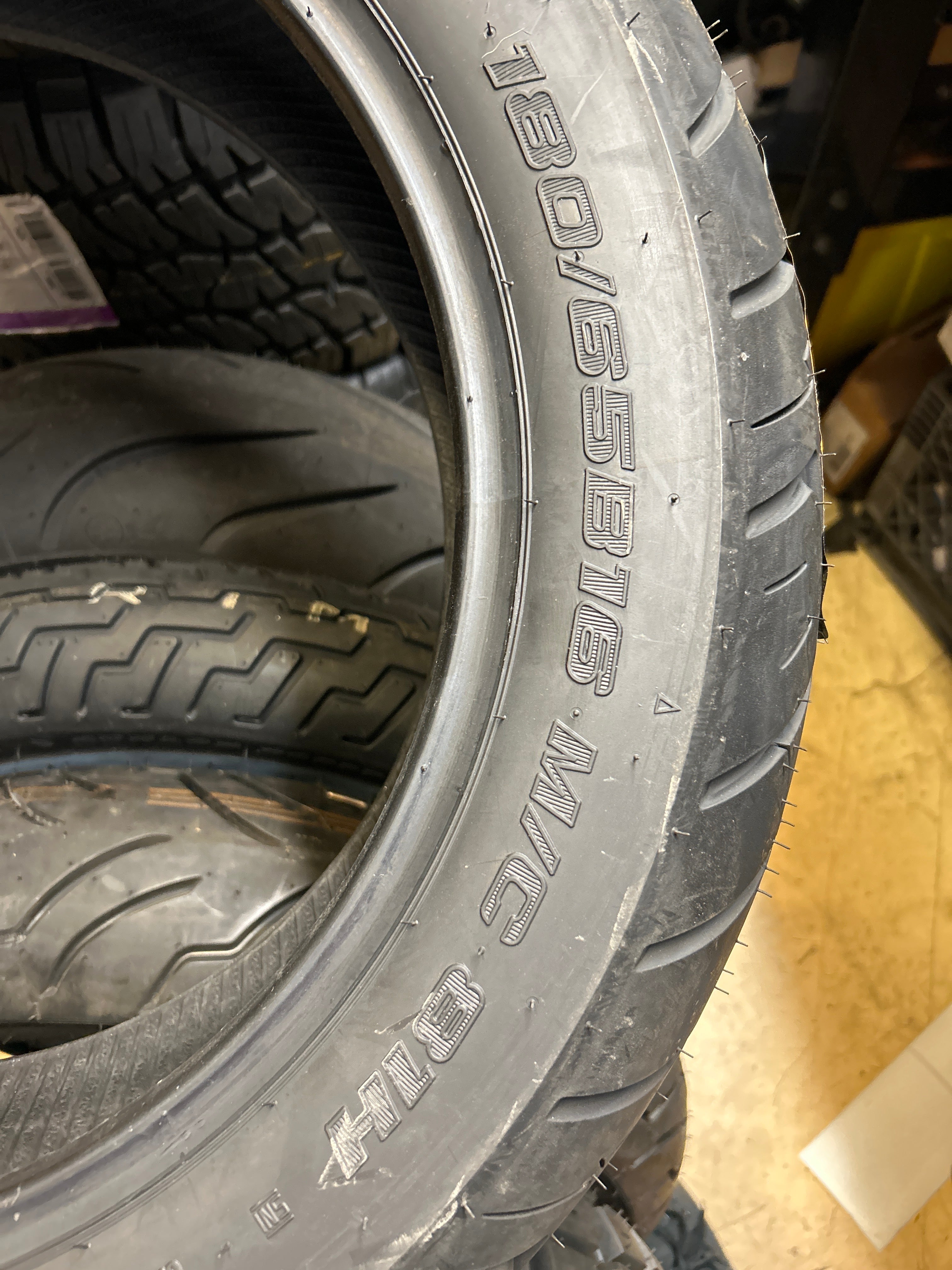 SHINKO SR777 HD 180 65 16 81H REAR MOTORCYCLE TIRE 874809