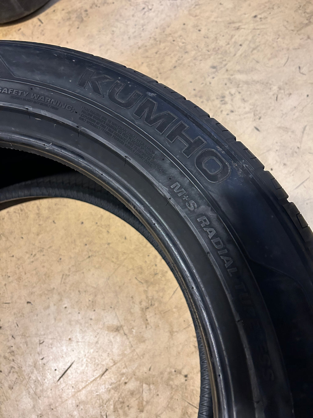 KUMHO CRUGEN HP27 BSW P 225 55 18 98V ALL SEASON TIRE 2346203