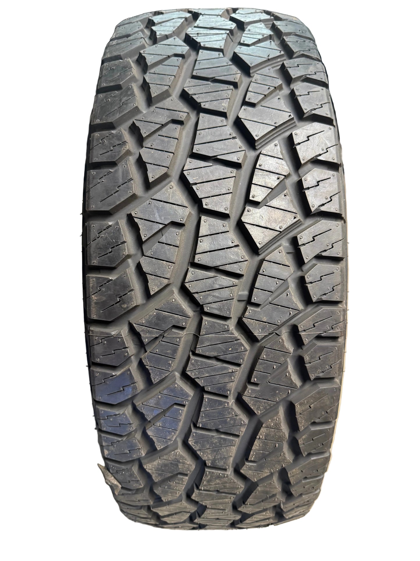 NOS PATHFINDER ALL TERRAIN BSW P 265 65 17 112T  TIRE 1020411