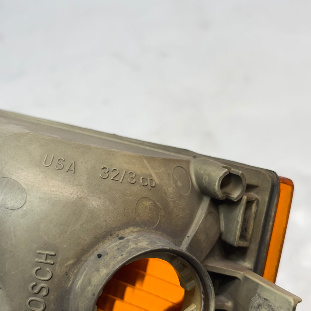 GENUINE PORSCHE BOSCHE 911 964 INDICATOR AMBER LIGHT RIGHT 96463140600