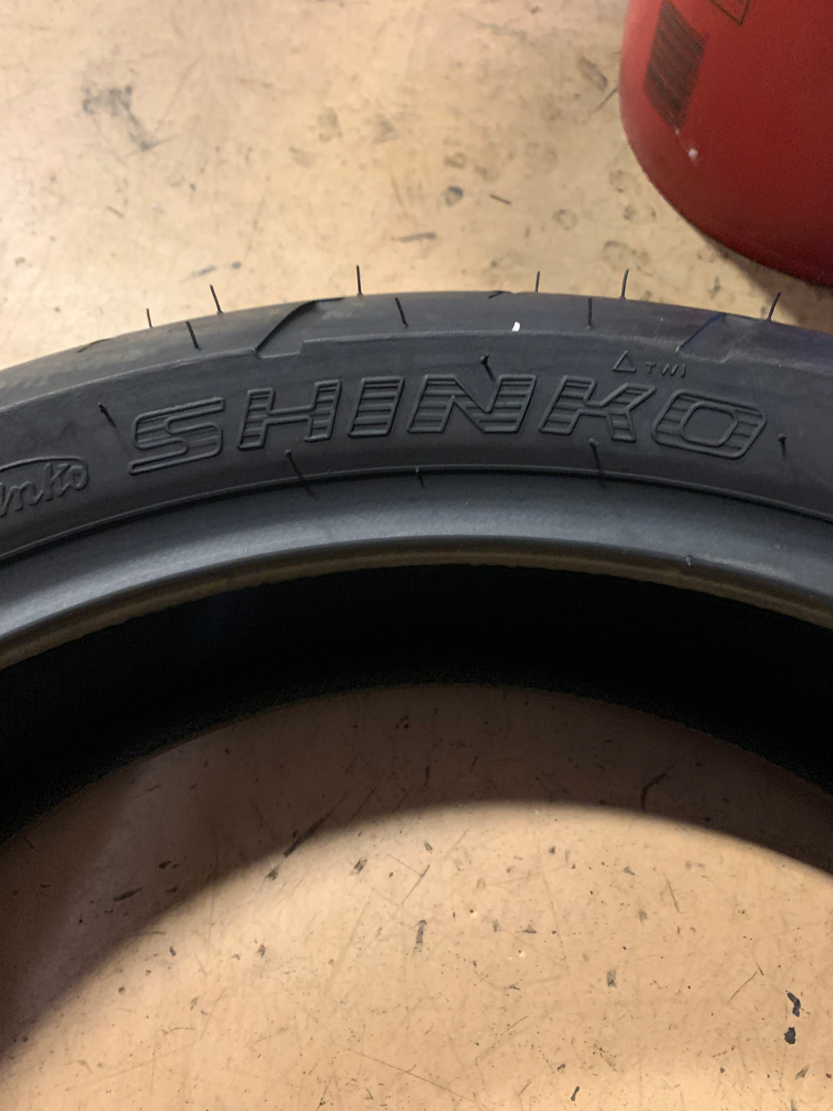 SHINKO STEALTH R003 BSW  180 55 18 74W REAR MOTORCYCLE TIRE 874005