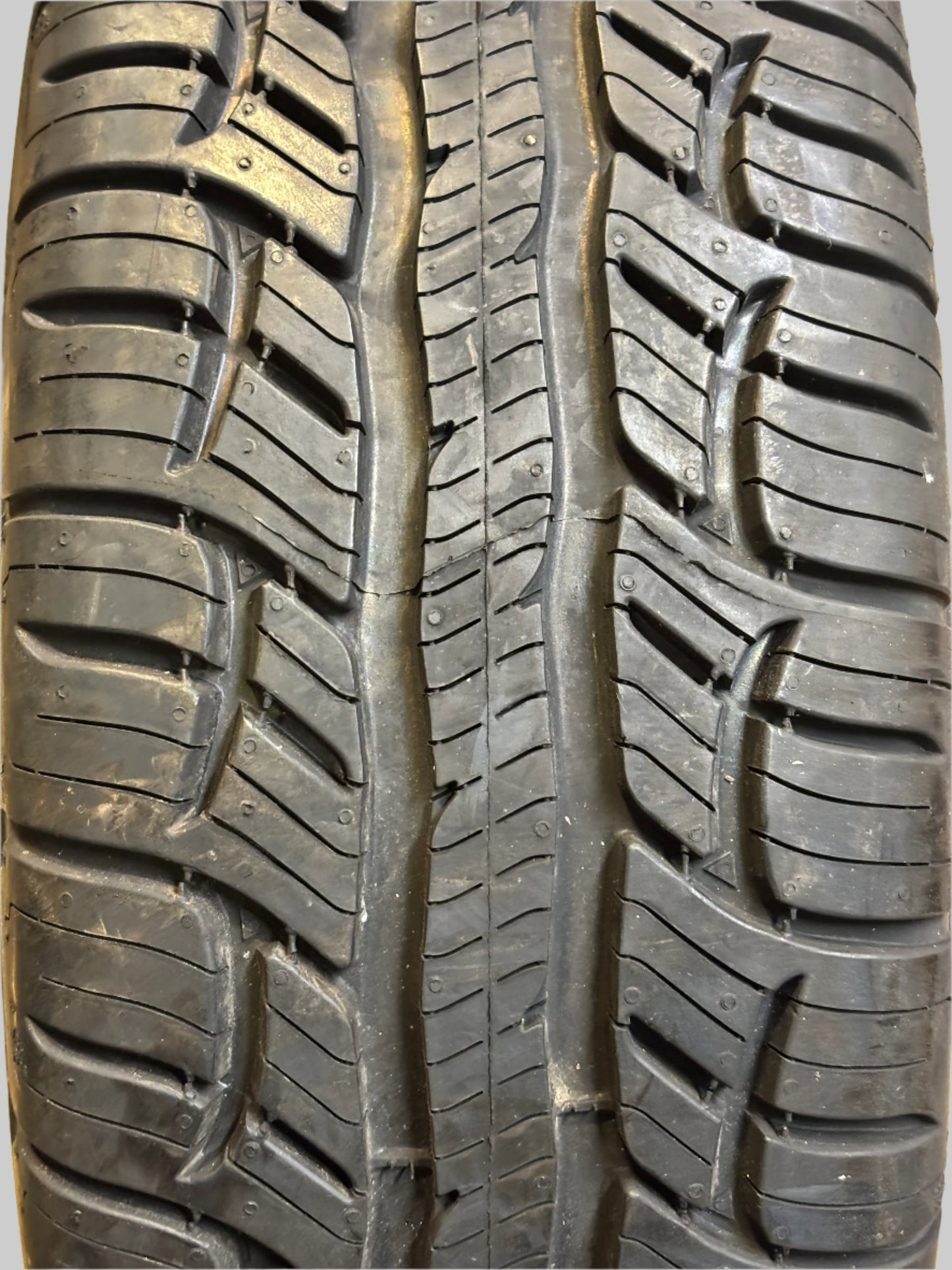 BFGOODRICH ADVANTAGE T/A SPORT LT P 235 75 15 109T XL ALL SEASON TIRE 84087