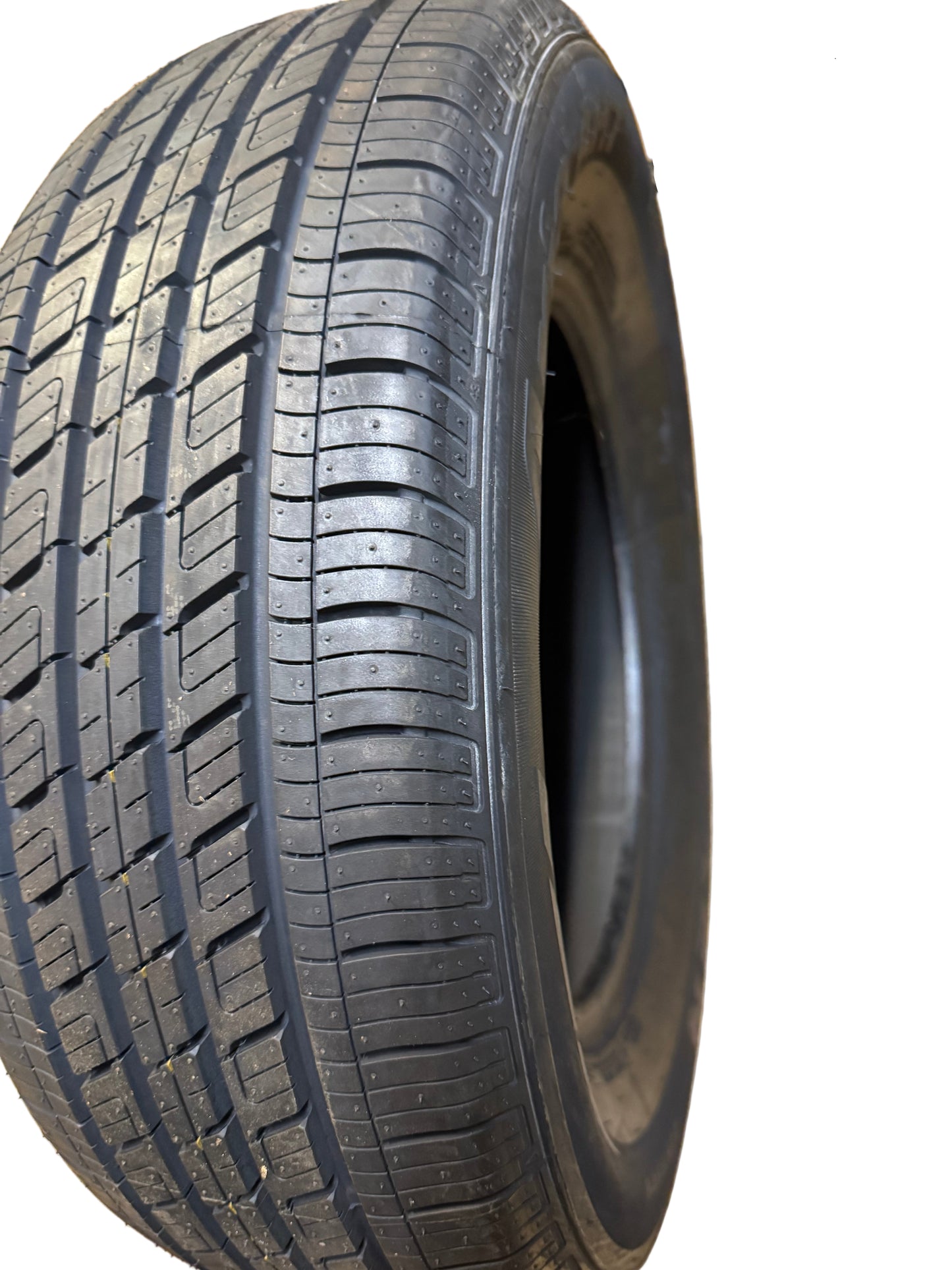 NEXEN ARIA AH7 BSW P  225 65 16 100T ALL SEASON TIRE 13044NXK