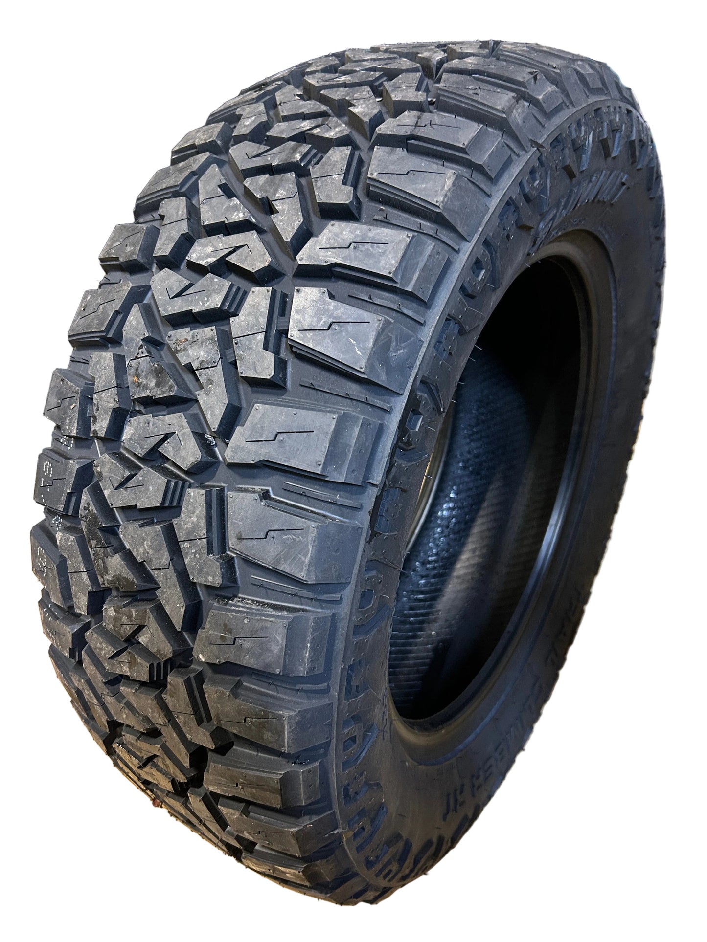 SUMMIT TRAIL CLIMBER RT BSW P 265 60 18 114S XL RUGGED TERRAIN TIRE 1600696
